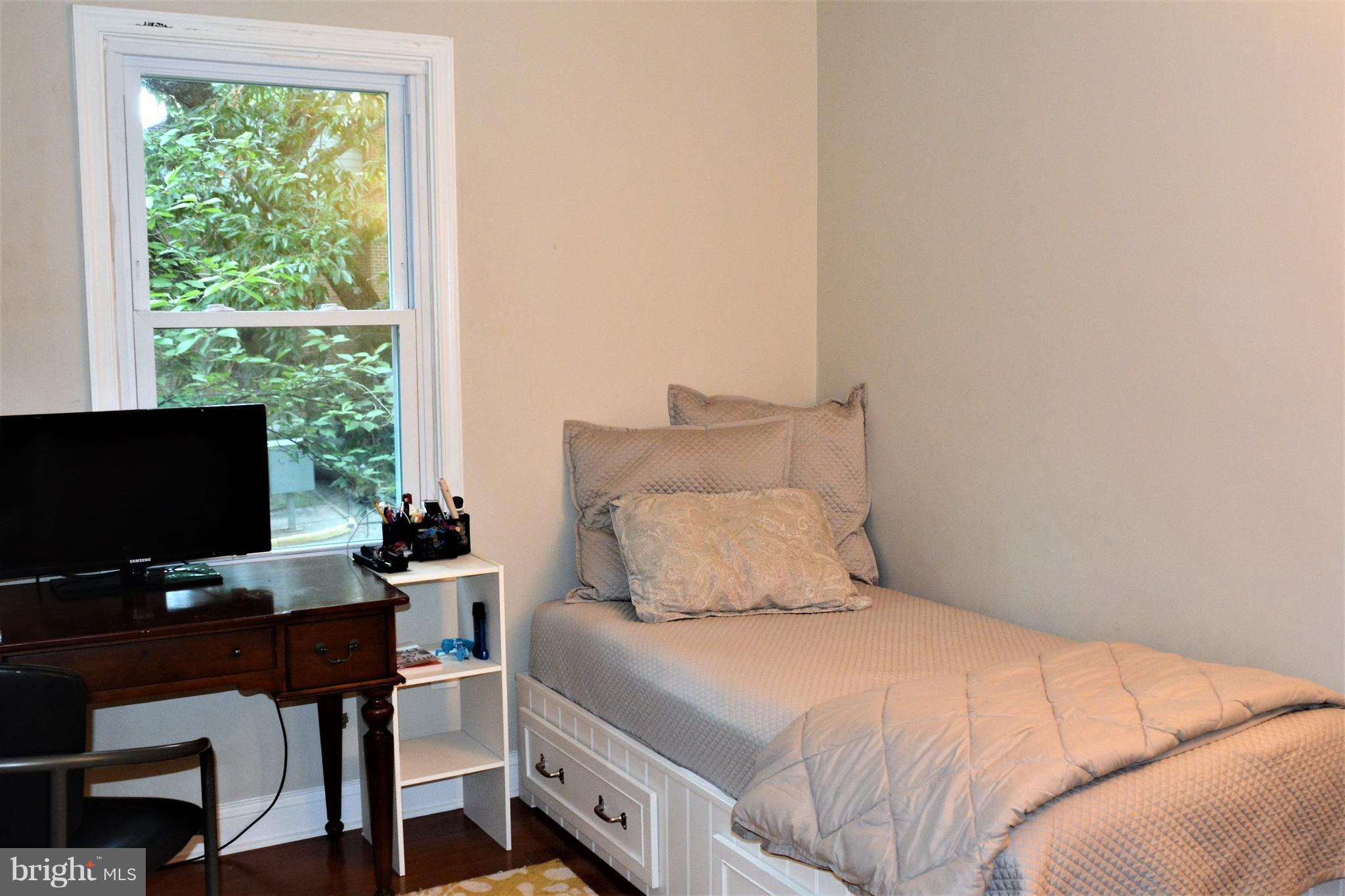 COMSTOCK - Residential Lease