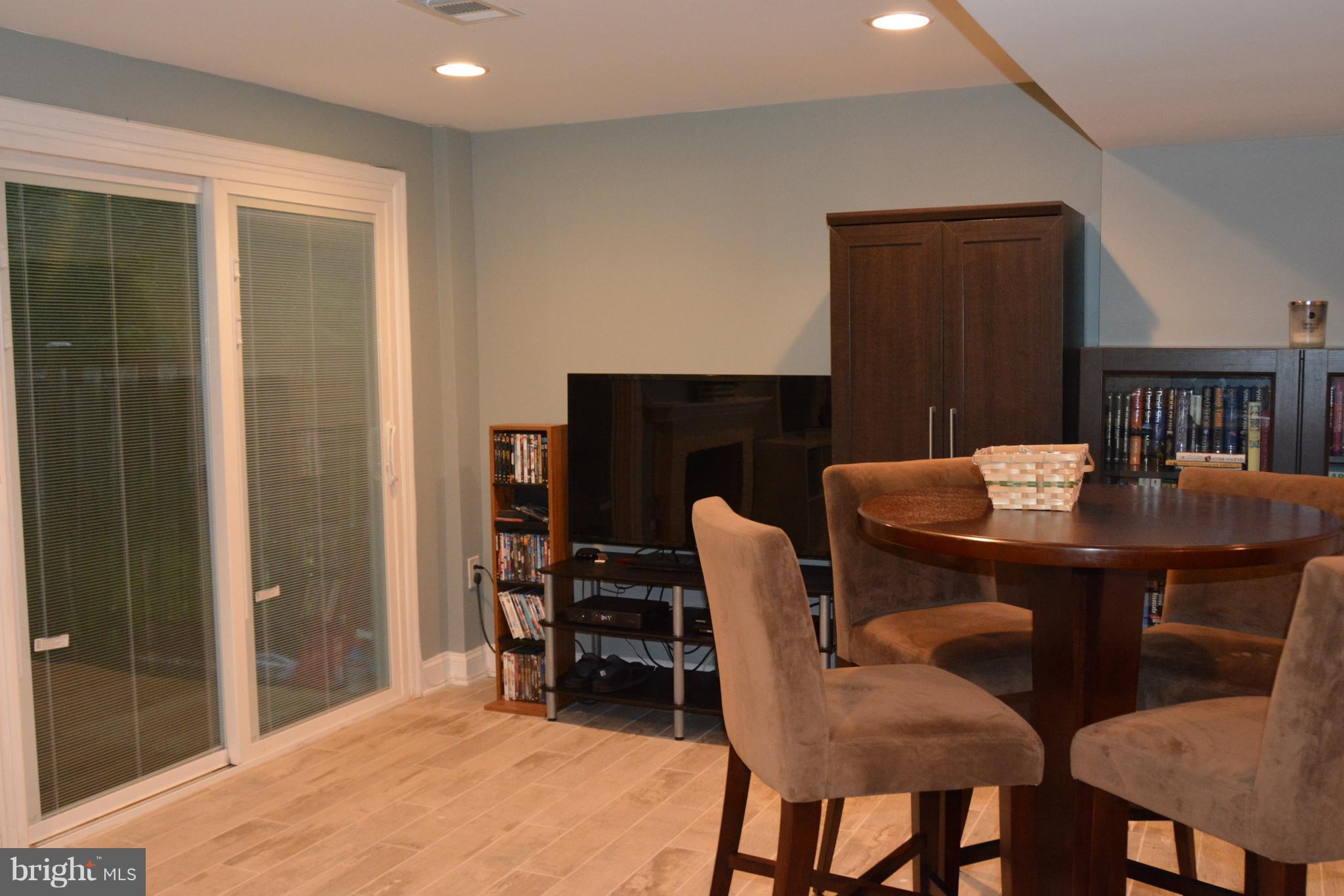 COMSTOCK - Residential Lease