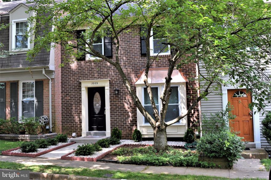 Great TH in FFX City, Brazilian Cherry floors on main & BR level. Newer  kitchen w/shaker style cabinets, granite counters, glass backsplash & SS.All baths remodeled w/designer tile, upgraded vanities & granite counters. WO LL has "wood plank"ceramic tile floors.in recroom w/ FP & slider to deck + study w/closet, full bath + laundry rm. Backs to deep woods.No more than 2 incomes to qualify.