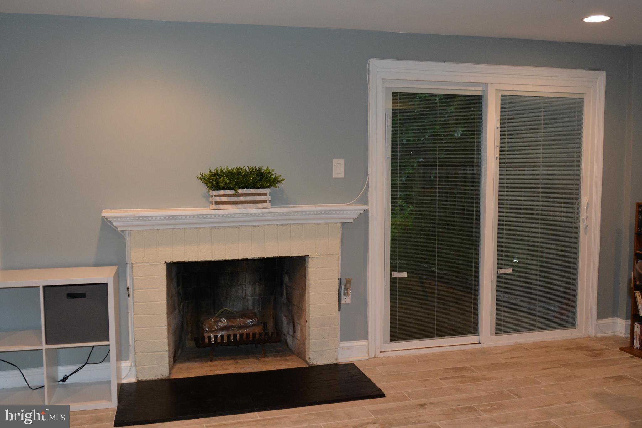 COMSTOCK - Residential Lease