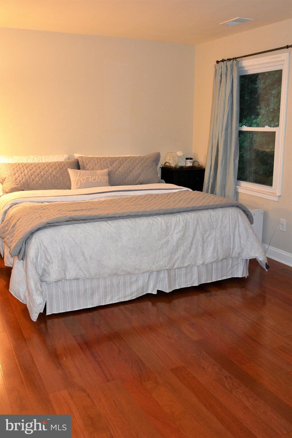 COMSTOCK - Residential Lease