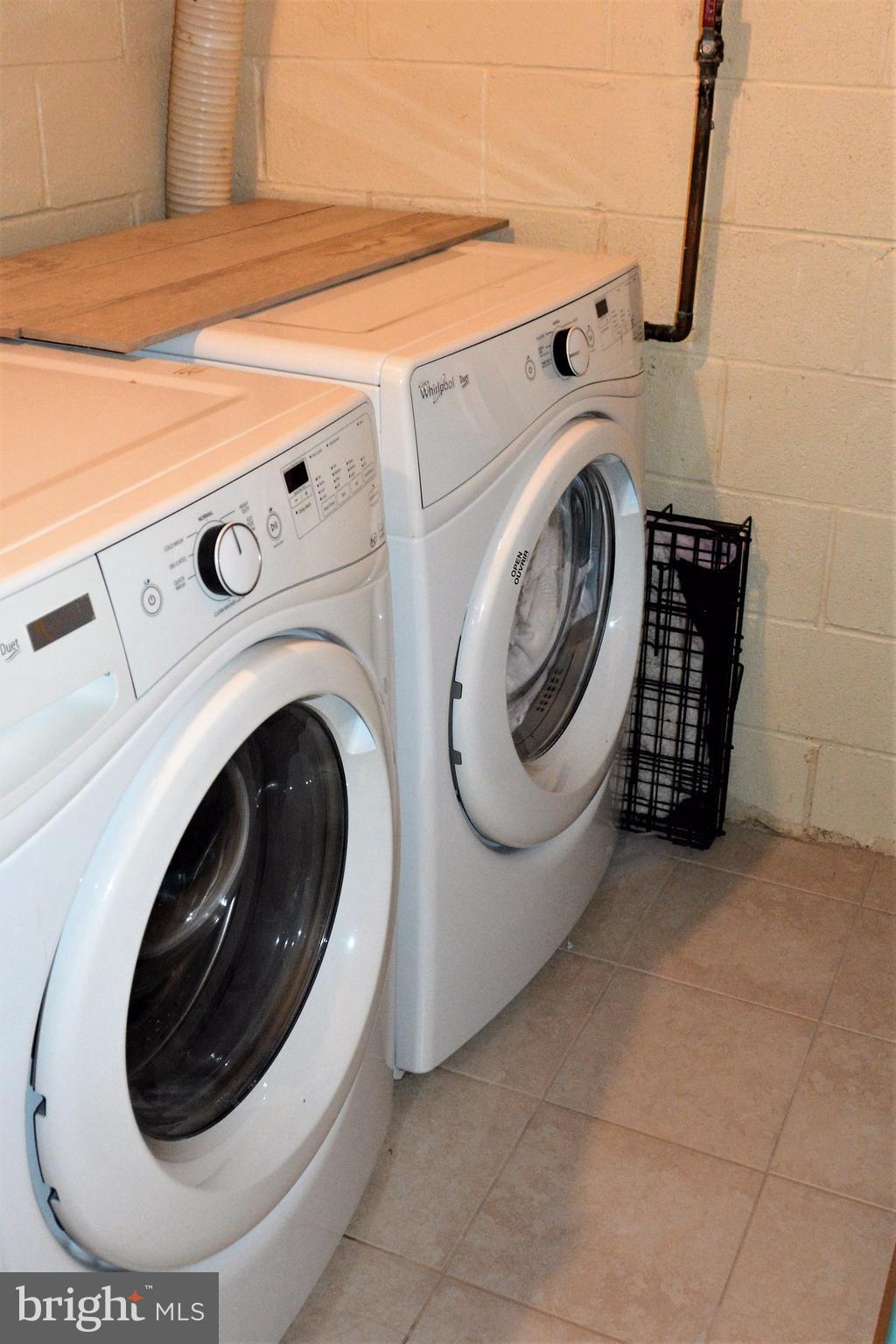 COMSTOCK - Residential Lease