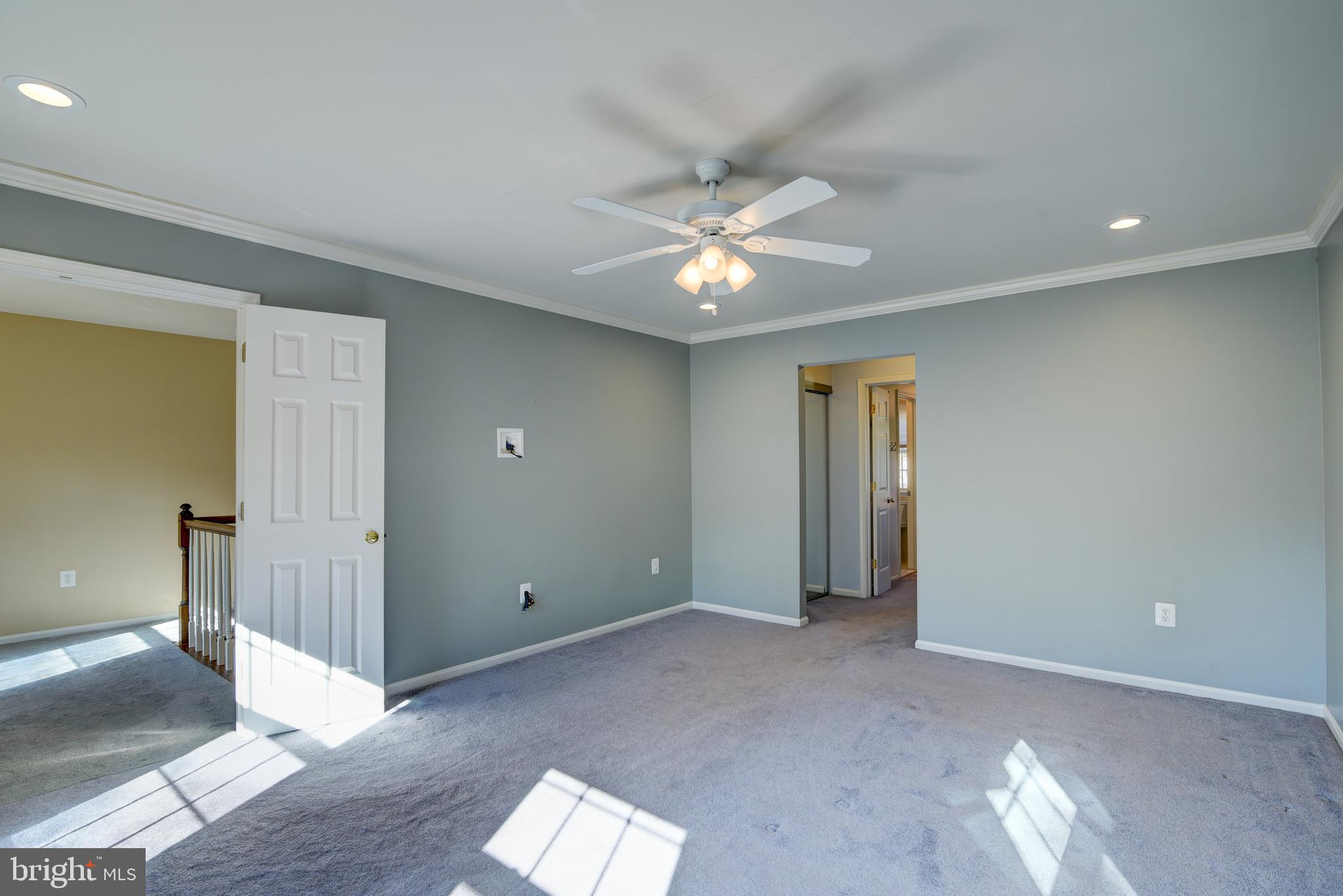 ASHBURN VILLAGE - Residential Lease