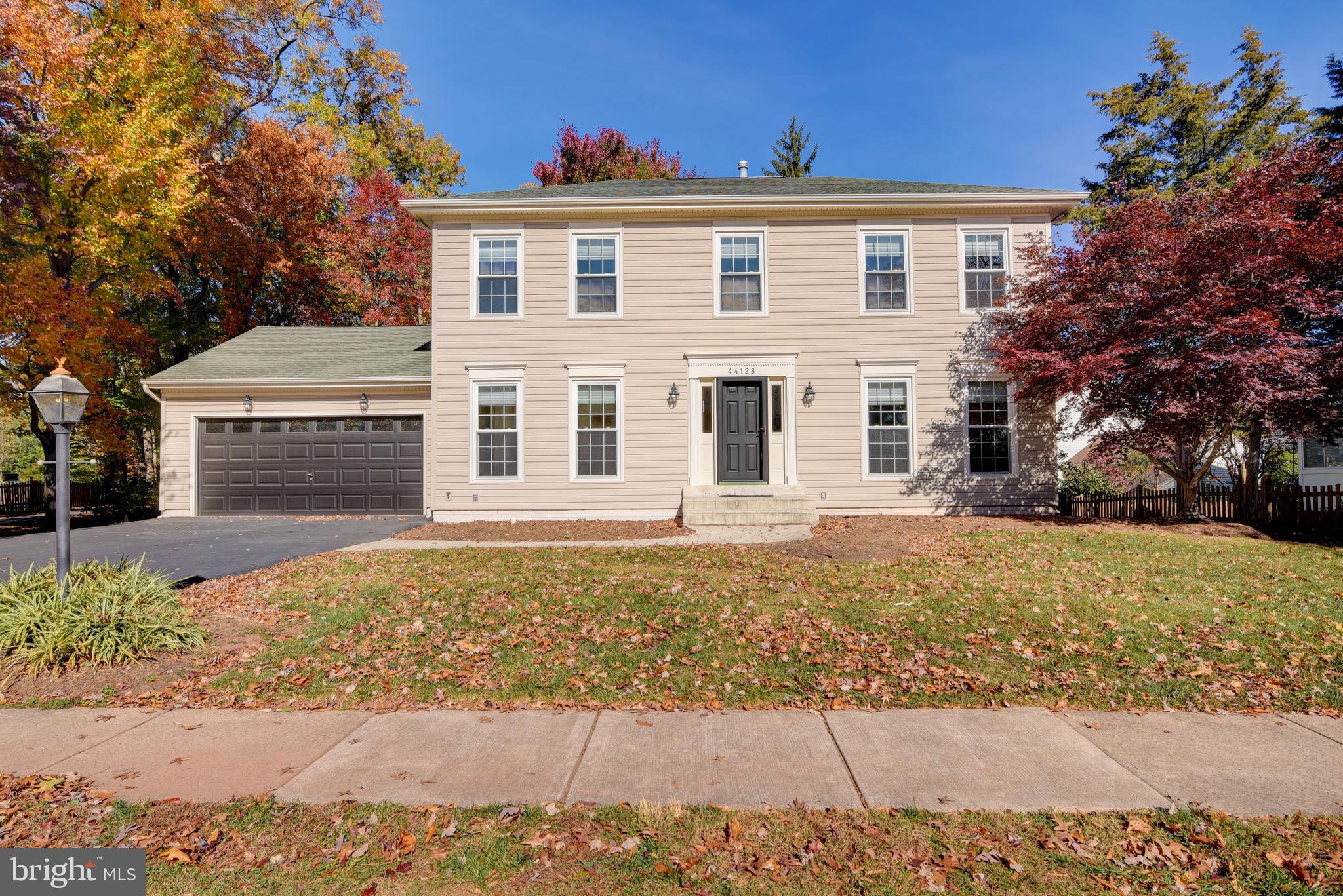 ASHBURN VILLAGE - Residential Lease