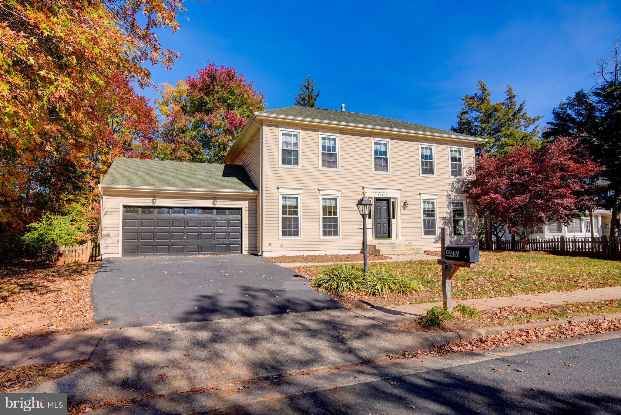 ASHBURN VILLAGE - Residential Lease