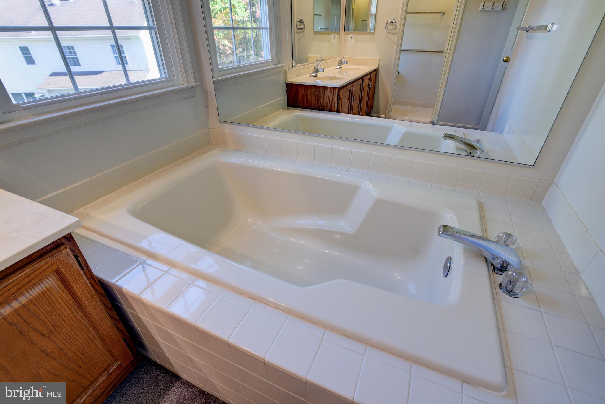 ASHBURN VILLAGE - Residential Lease