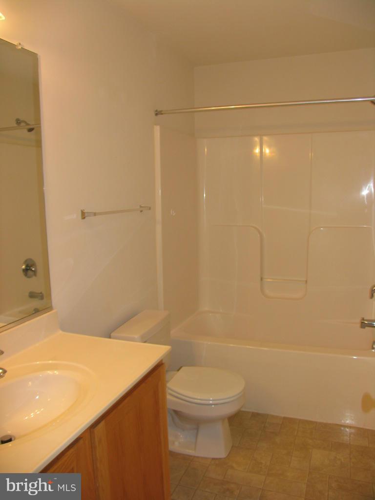 MAZEL - Residential Lease