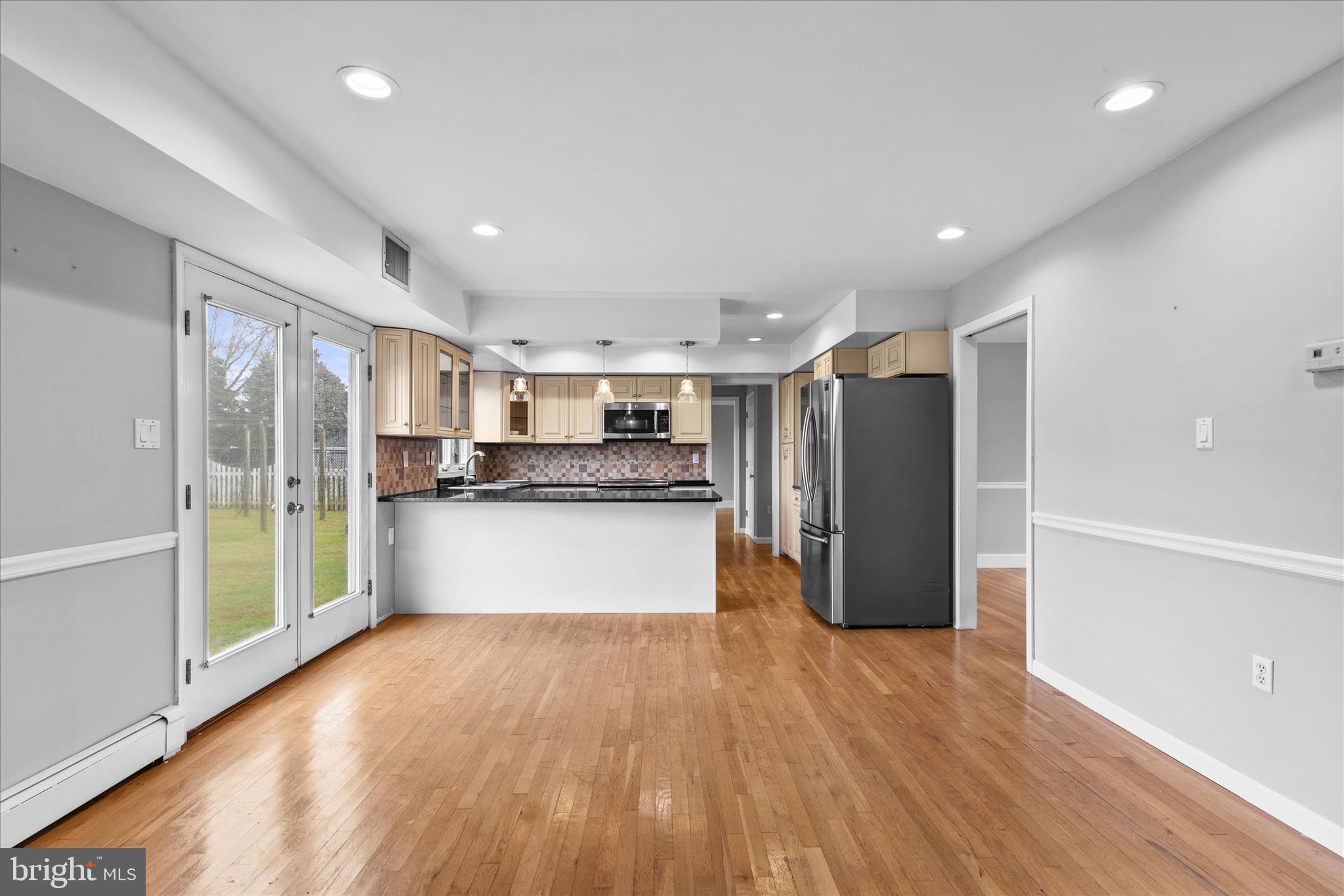 CAPTAINS HILL - Residential