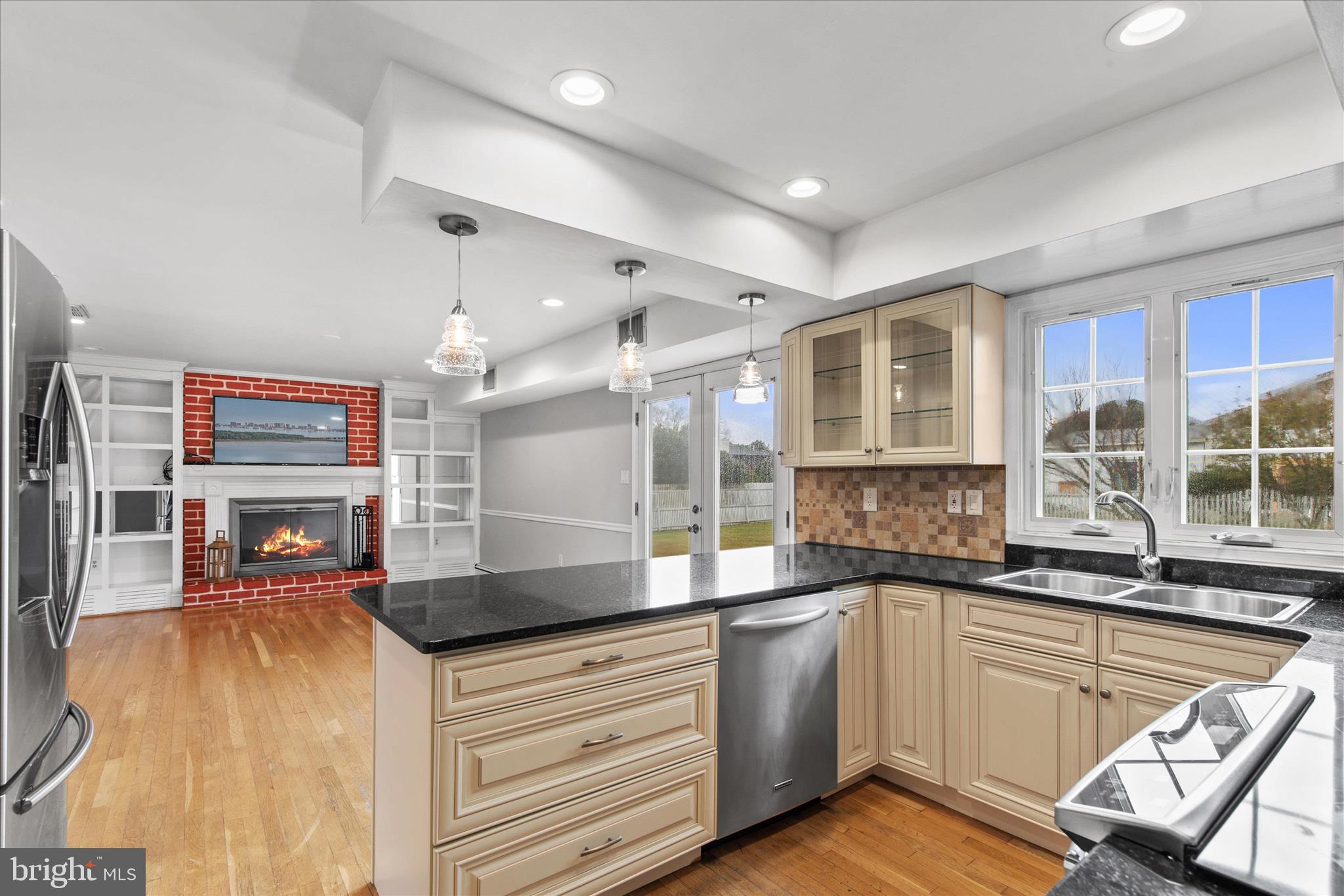 CAPTAINS HILL - Residential