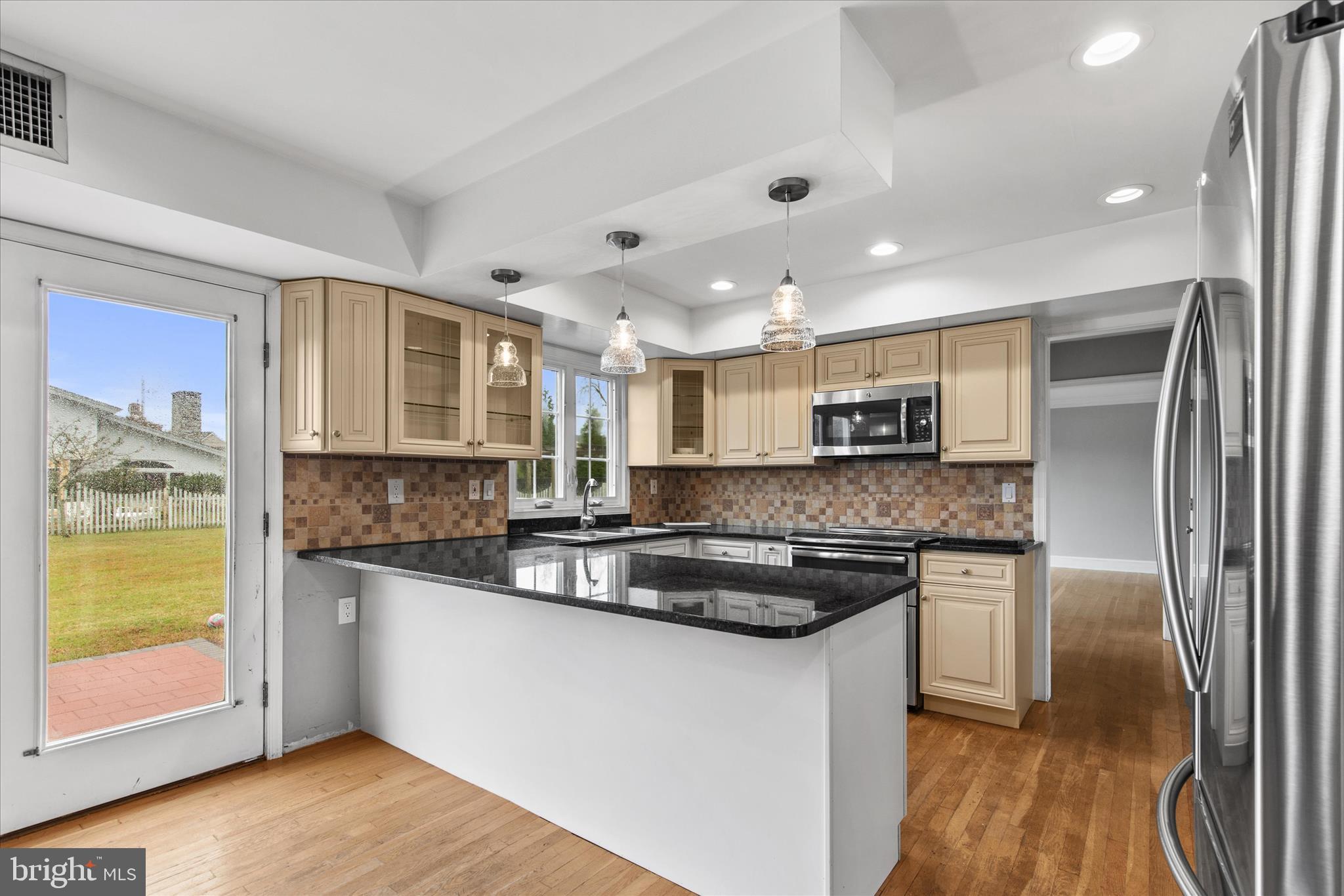 CAPTAINS HILL - Residential