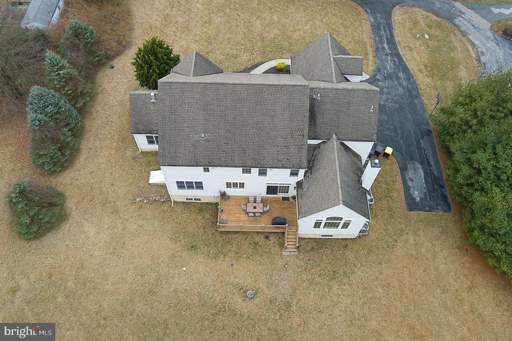listing image 44