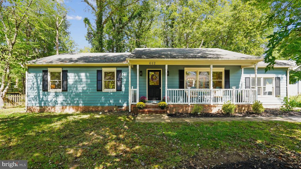 Photo of 612 Casey Place, FREDERICKSBURG, VA 22407 (MLS # VASP2035912)