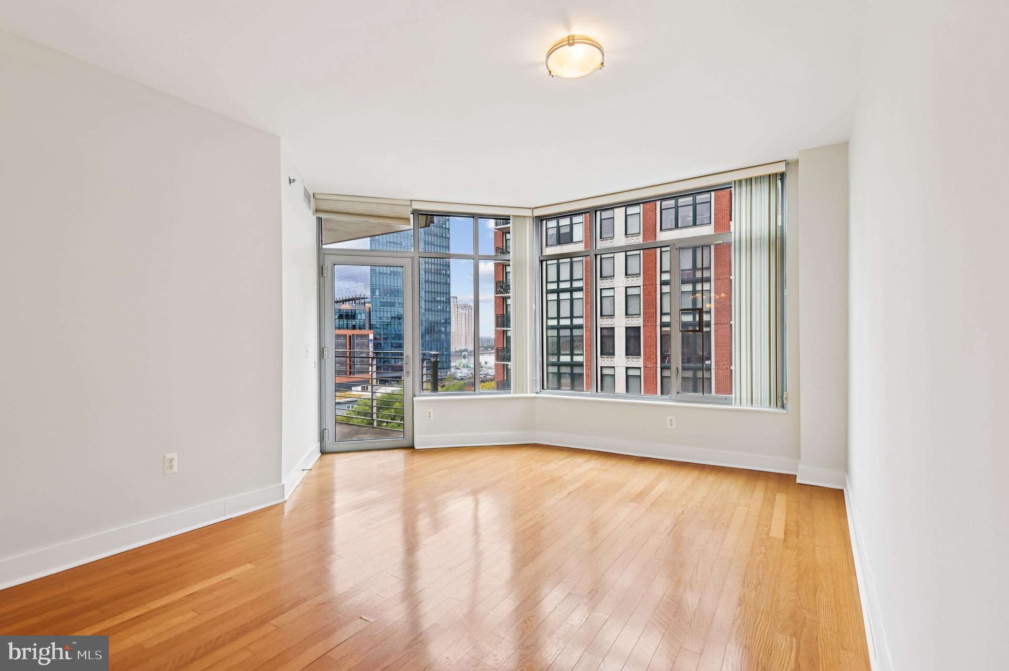 HARBOR EAST - Residential