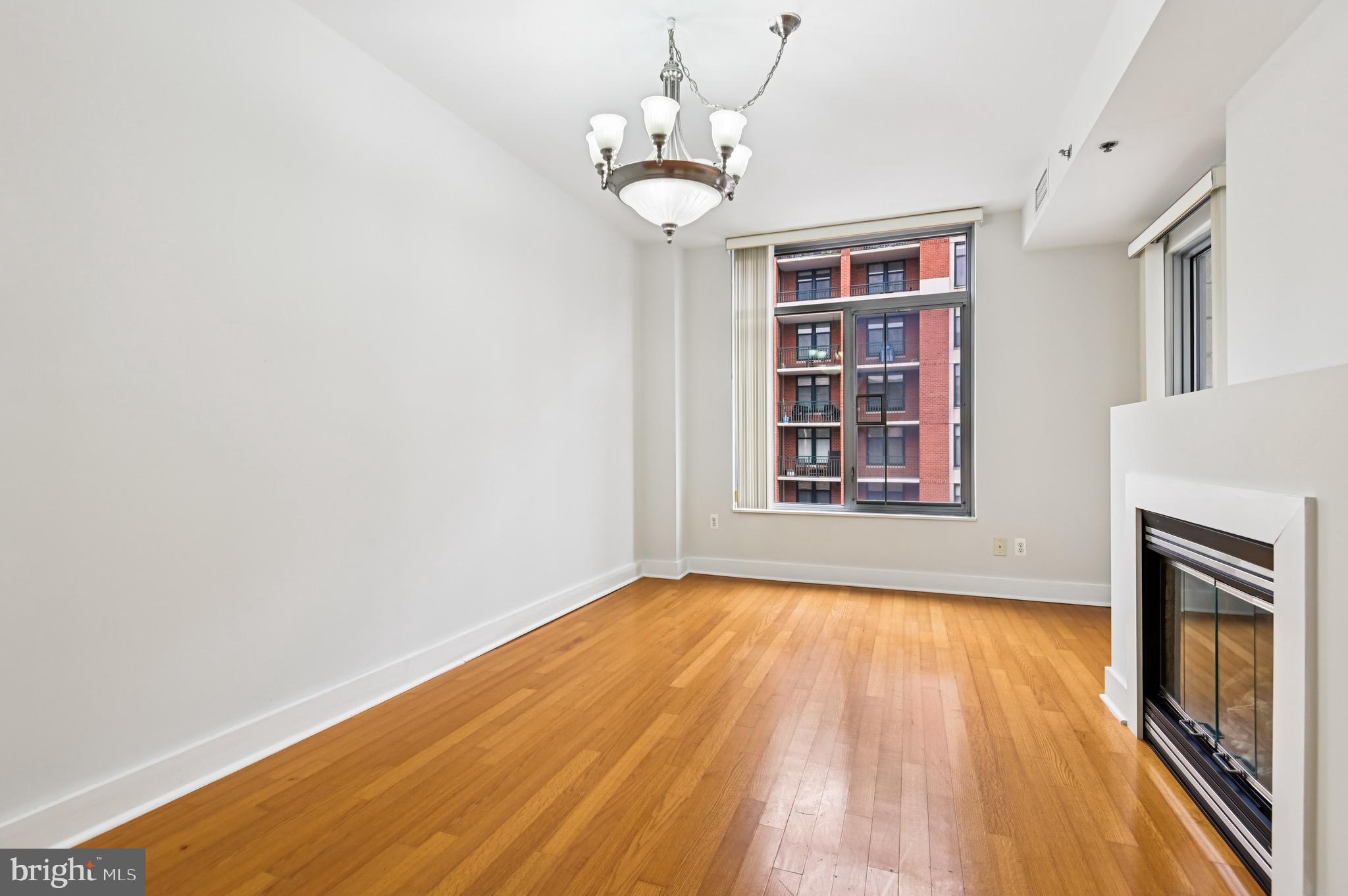 HARBOR EAST - Residential