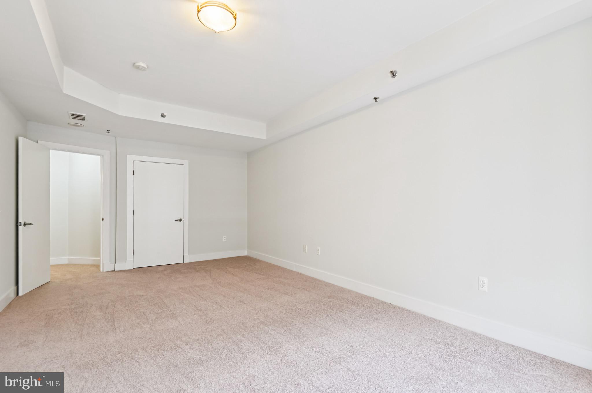 HARBOR EAST - Residential