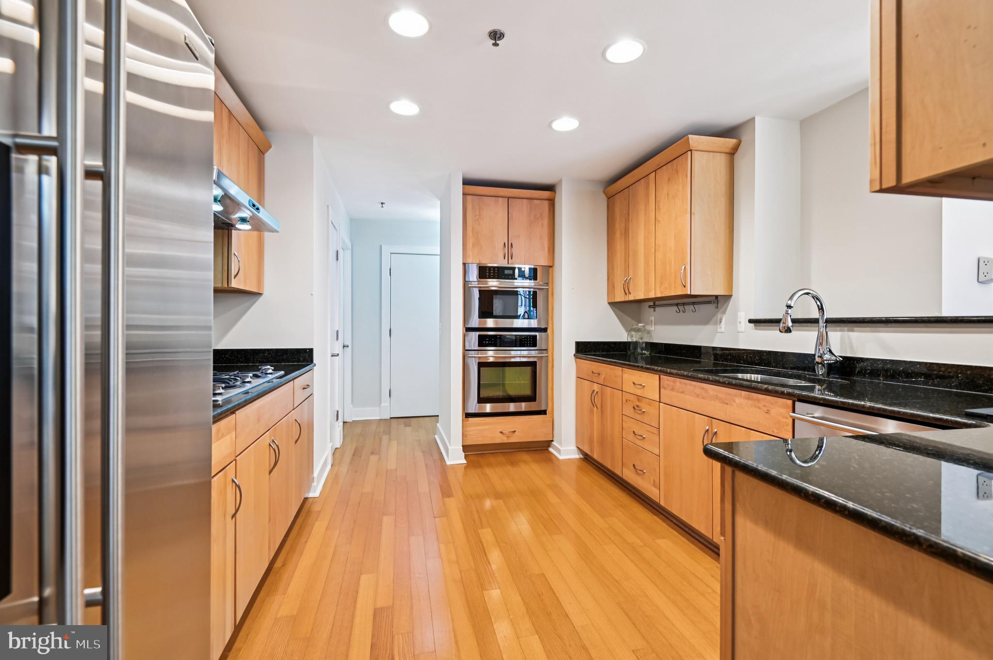 HARBOR EAST - Residential