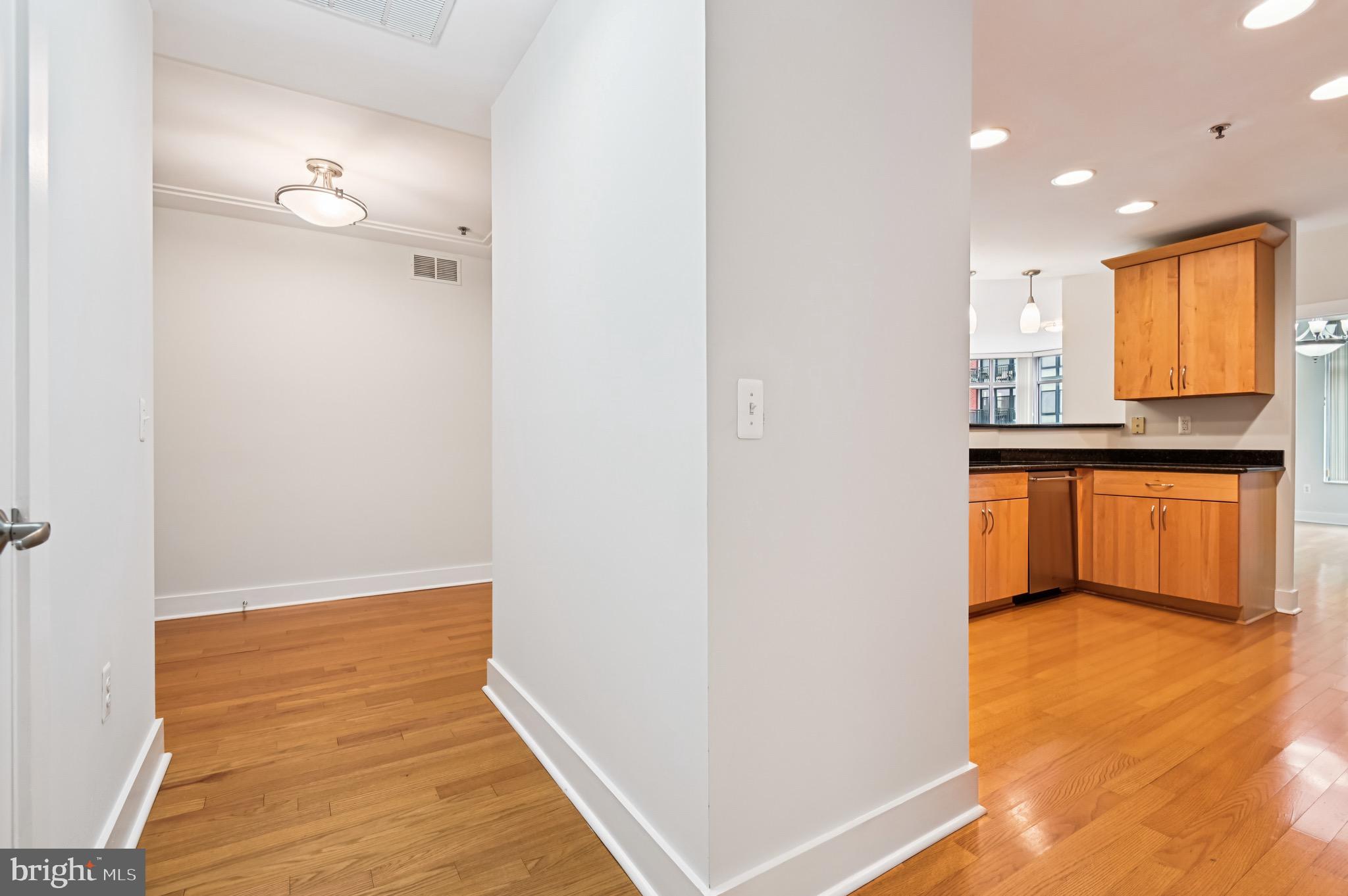 HARBOR EAST - Residential