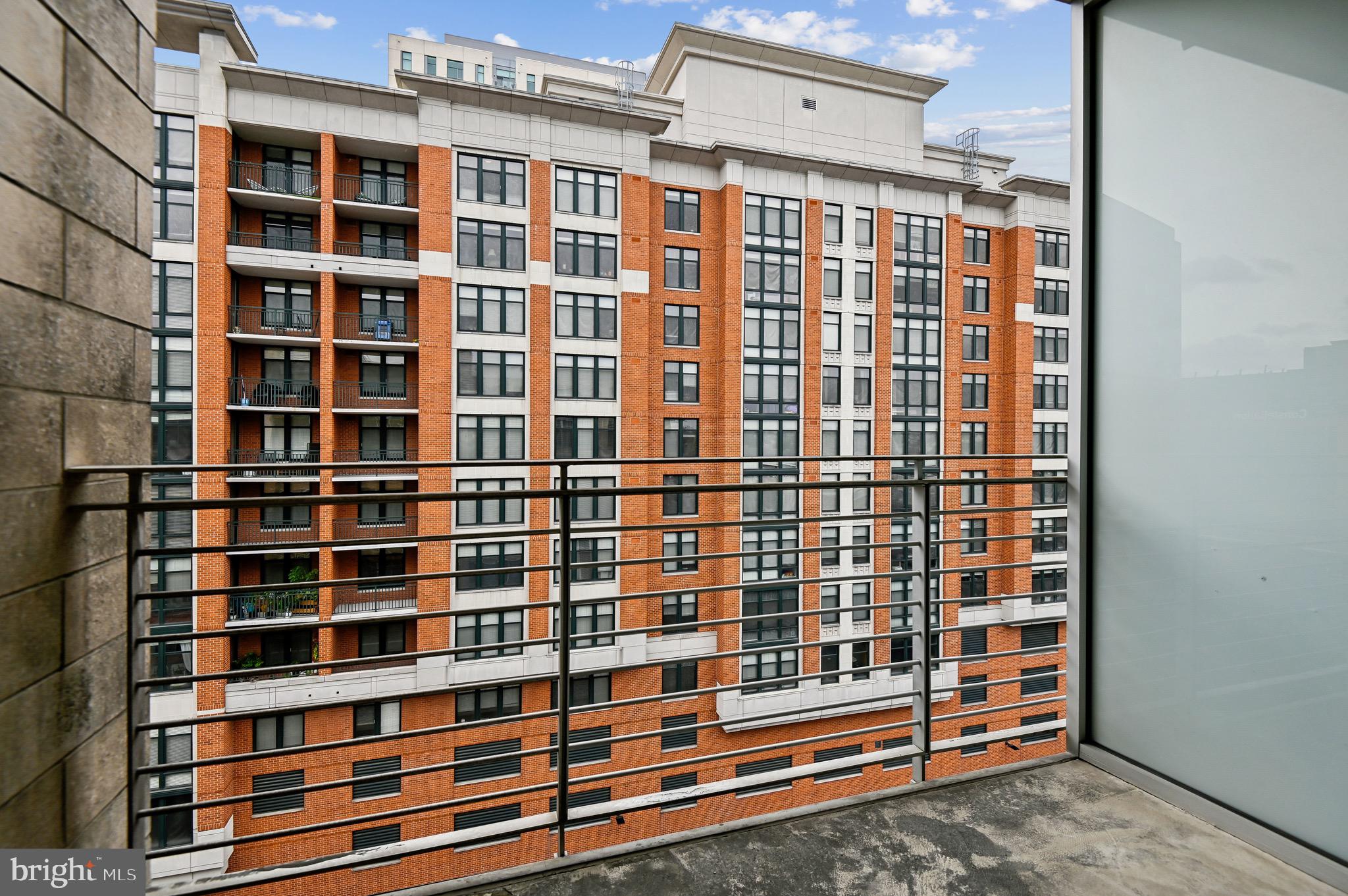HARBOR EAST - Residential