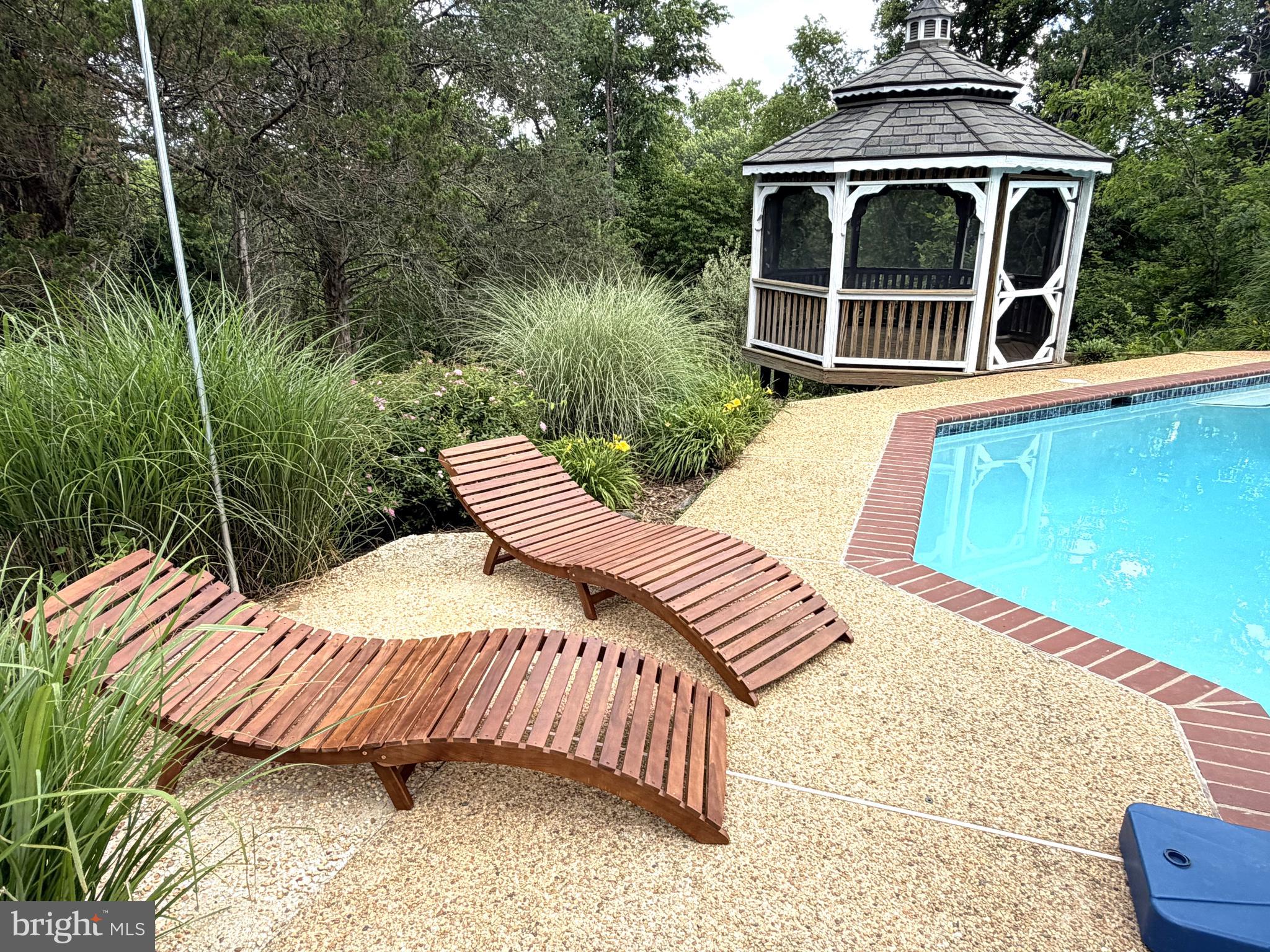 10101 WINDY KNOLL LANE