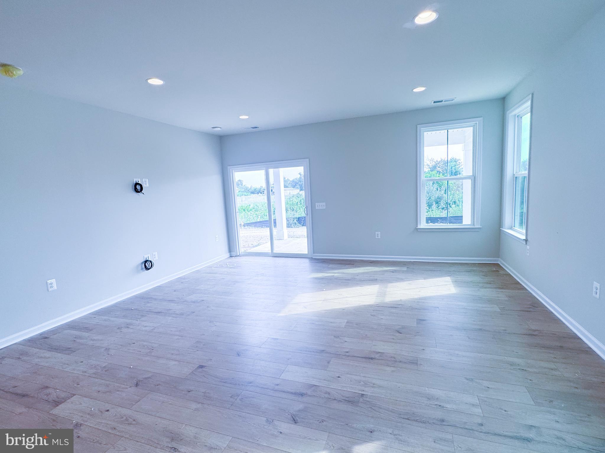 HIATT POINTE AT SNOWDEN BRIDGE - Residential