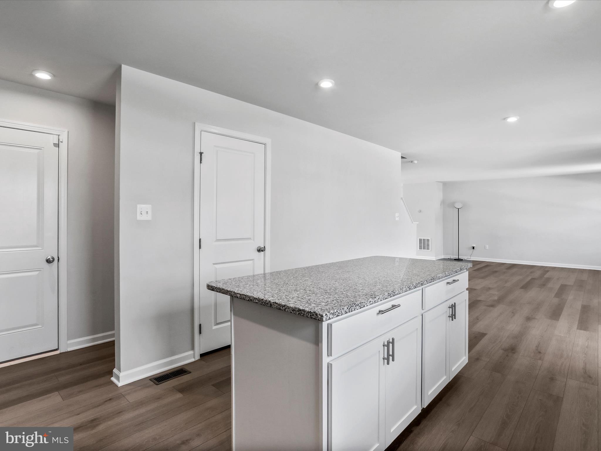 CARDINAL POINTE - Residential