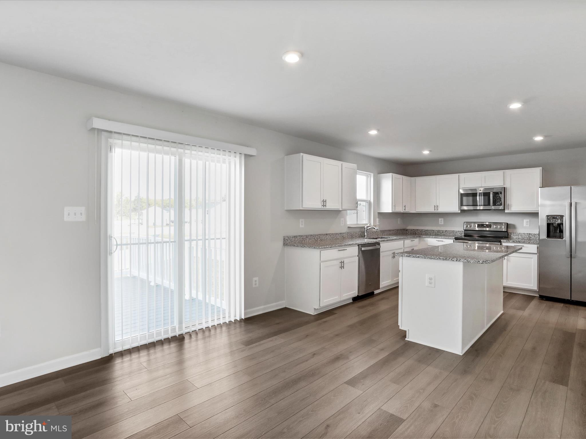 CARDINAL POINTE - Residential