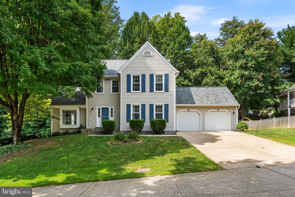 Photo of 9113 Northedge Drive, SPRINGFIELD, VA 22153 (MLS # VAFX2338624)
