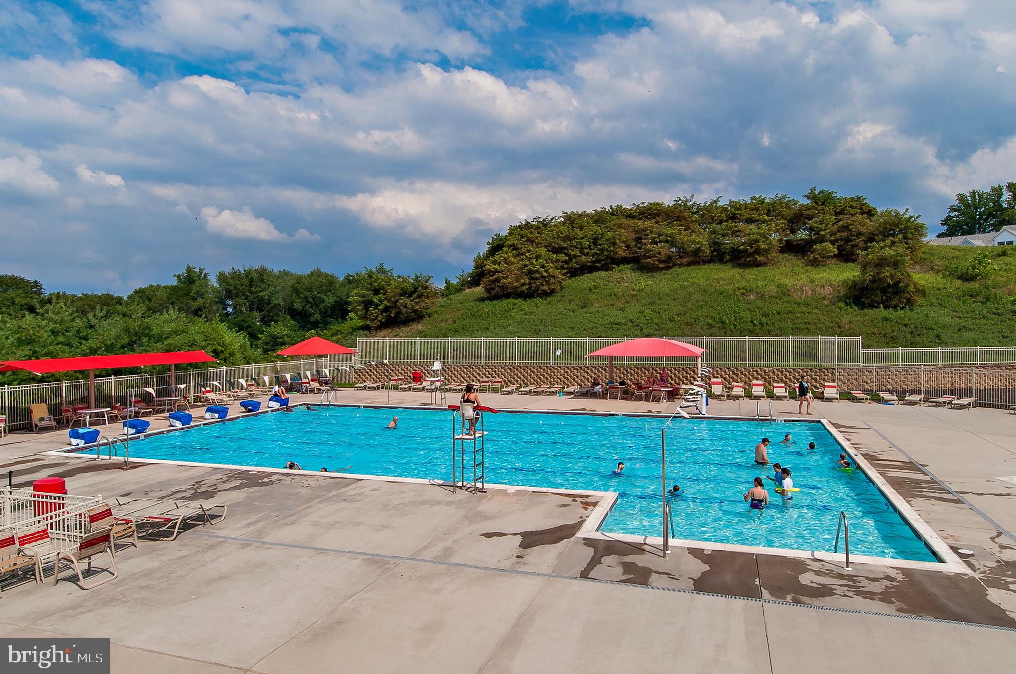 HEARTHSTONE AT VILLAGE CREST CONDOMINIUMS - Residential