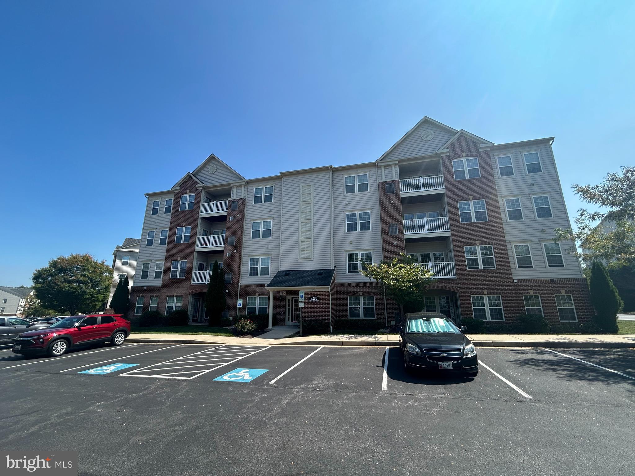 HEARTHSTONE AT VILLAGE CREST CONDOMINIUMS - Residential