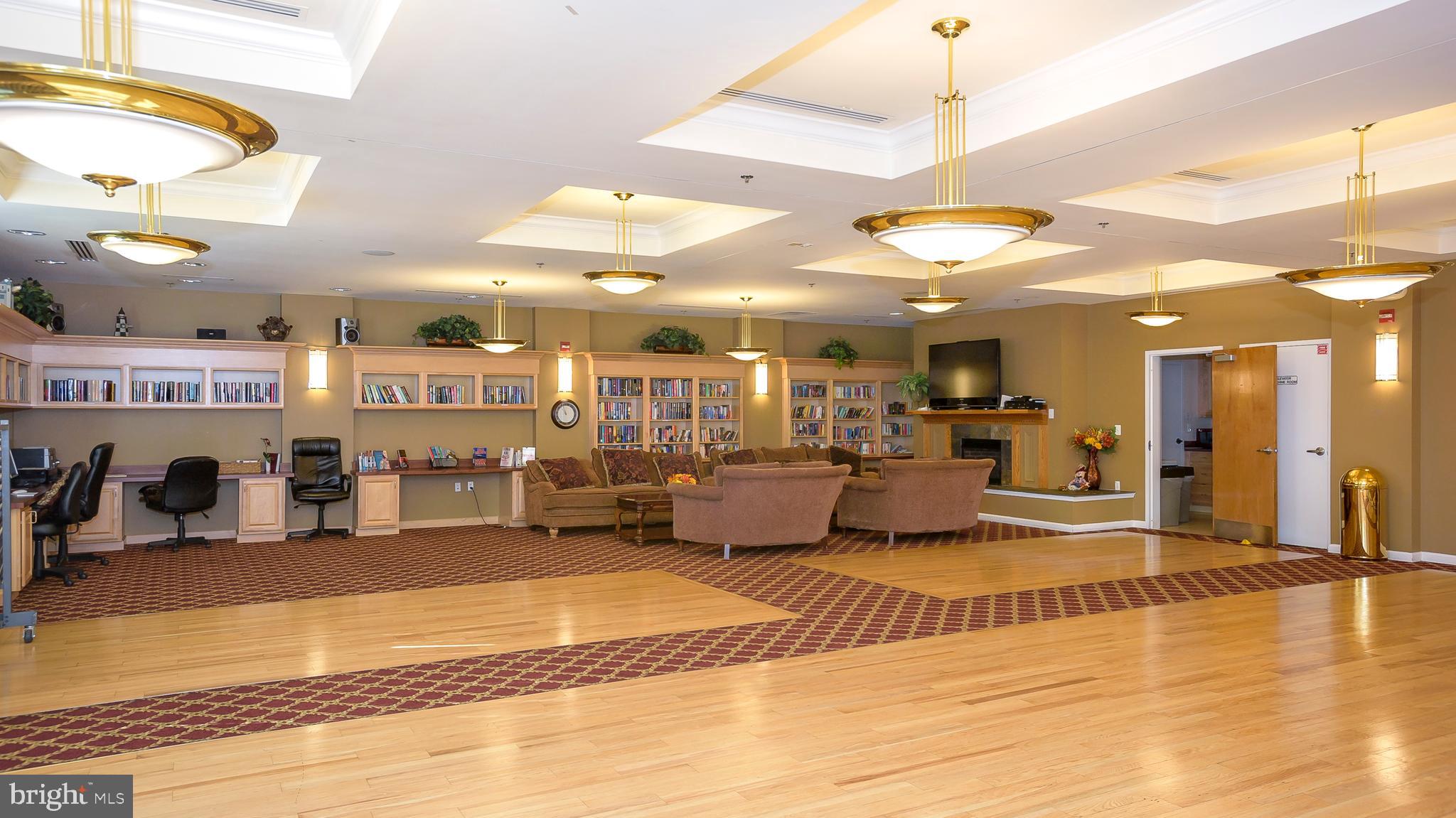 HEARTHSTONE AT VILLAGE CREST CONDOMINIUMS - Residential