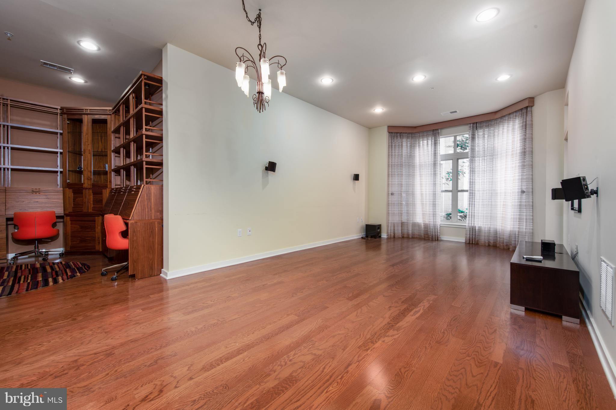 MOUNT VERNON PLACE HISTORIC DISTRICT - Residential