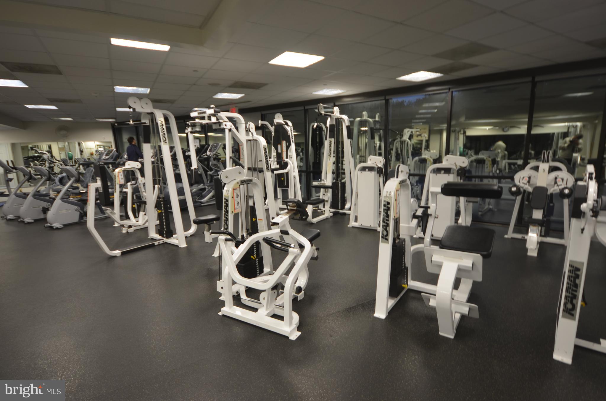 PROMENADE TOWERS - Residential Lease