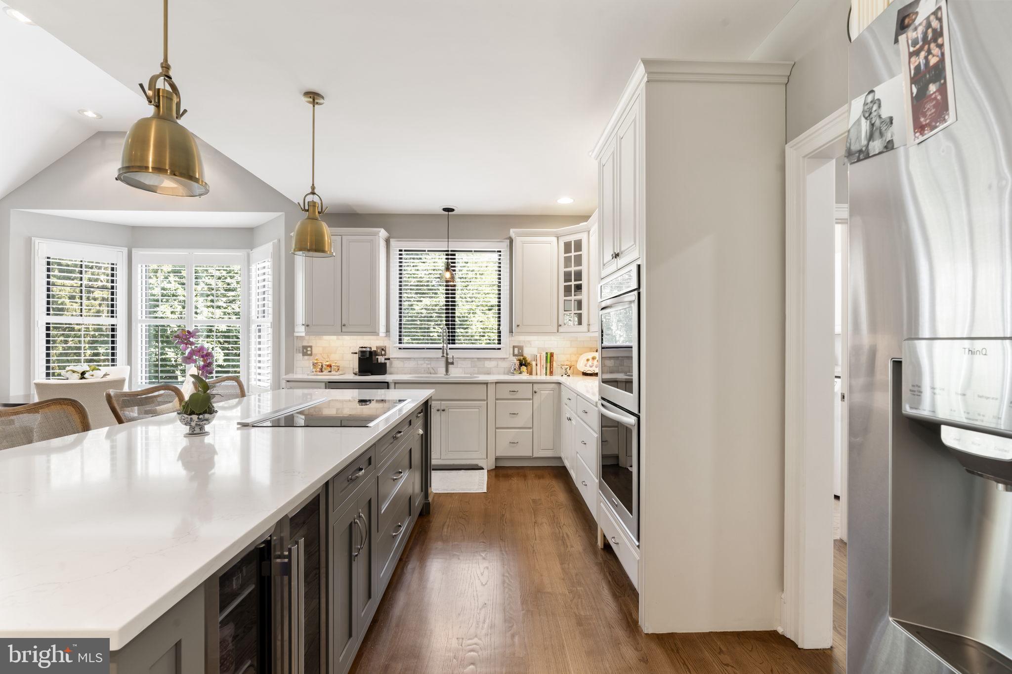 EDGEWATER - Residential