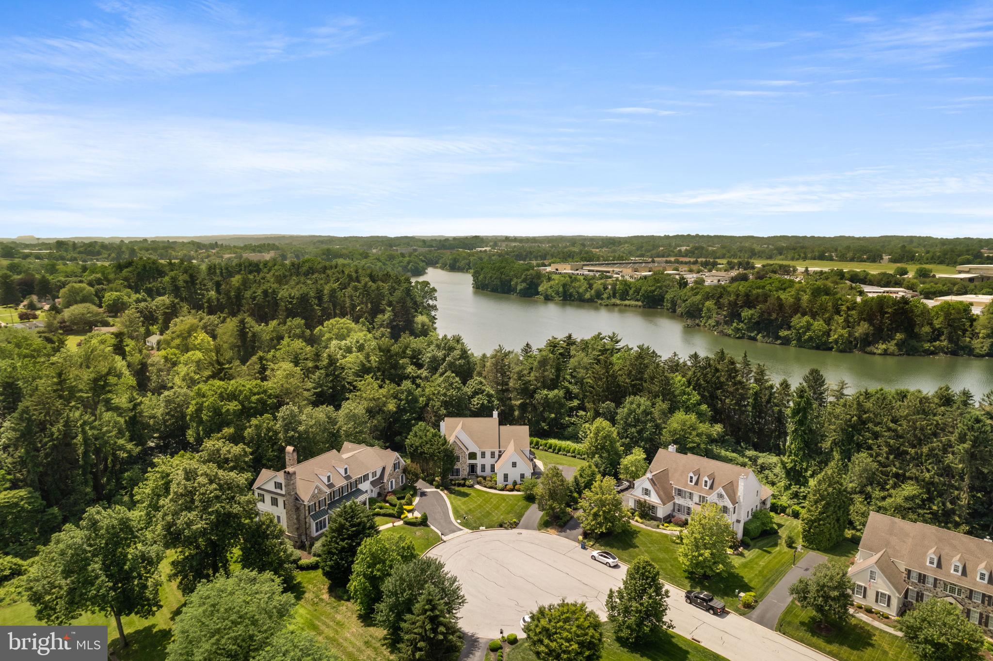 EDGEWATER - Residential