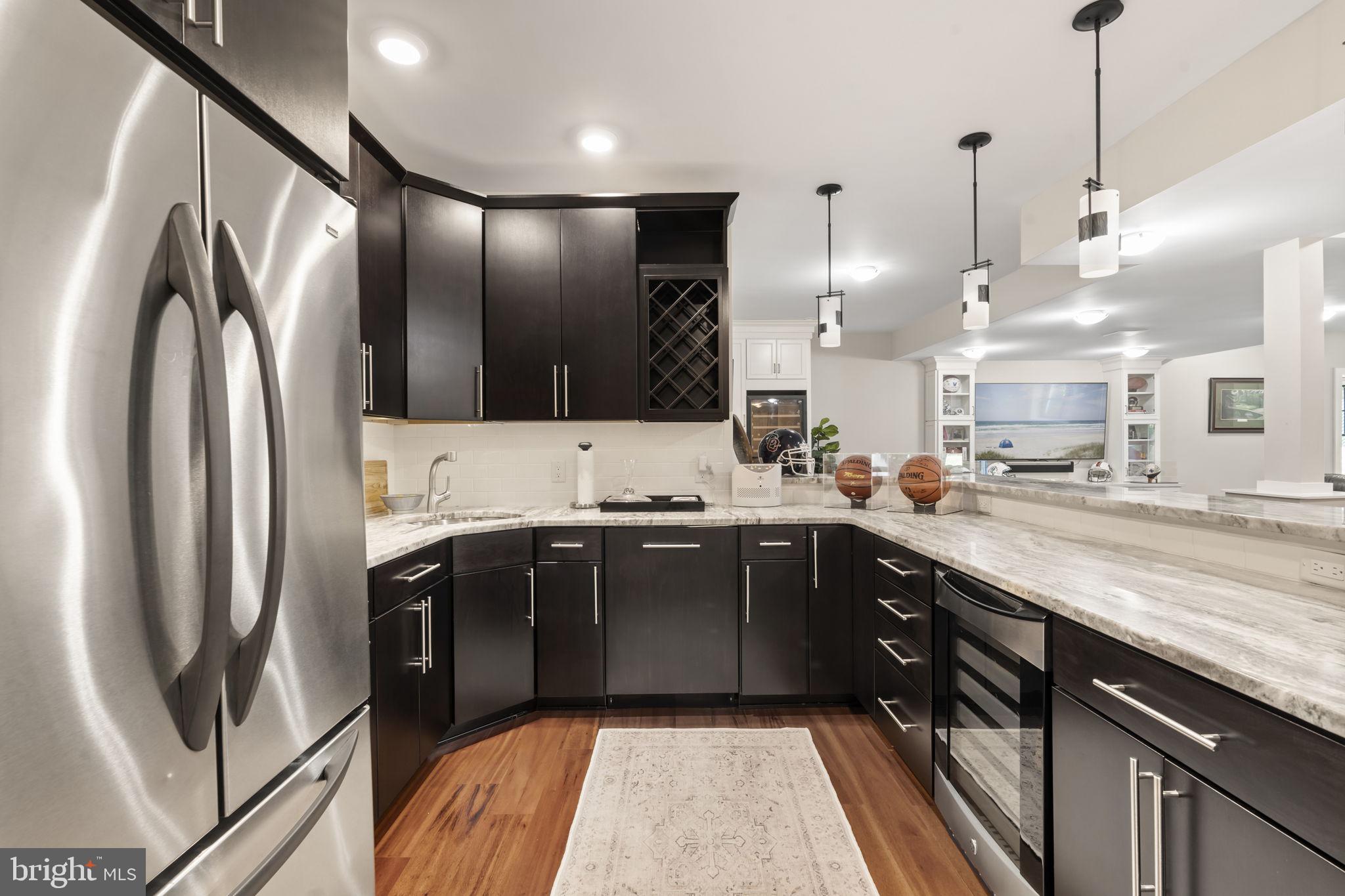 EDGEWATER - Residential