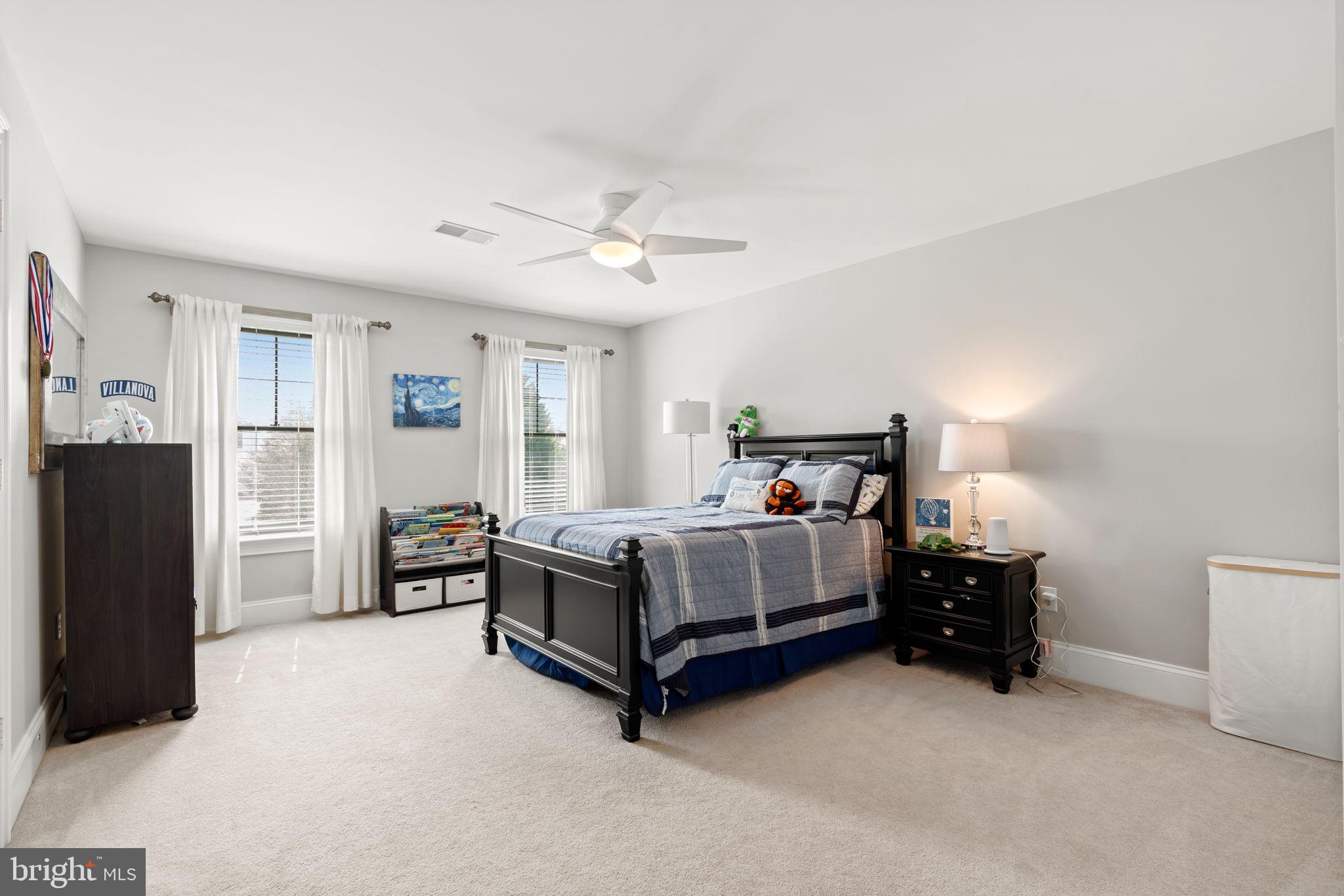 EDGEWATER - Residential