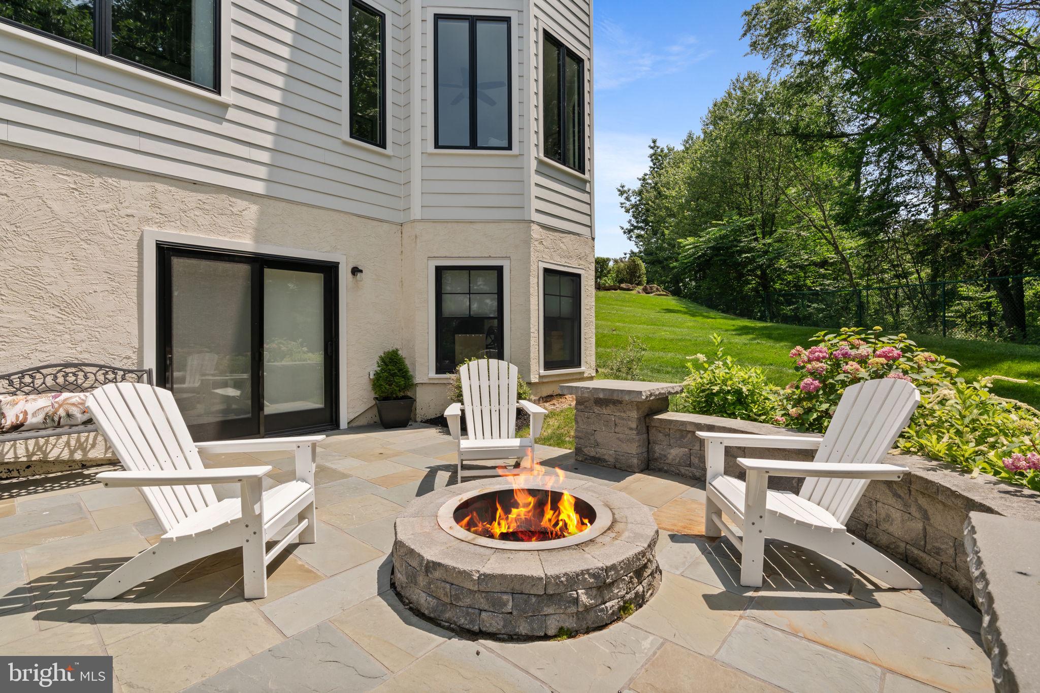 EDGEWATER - Residential