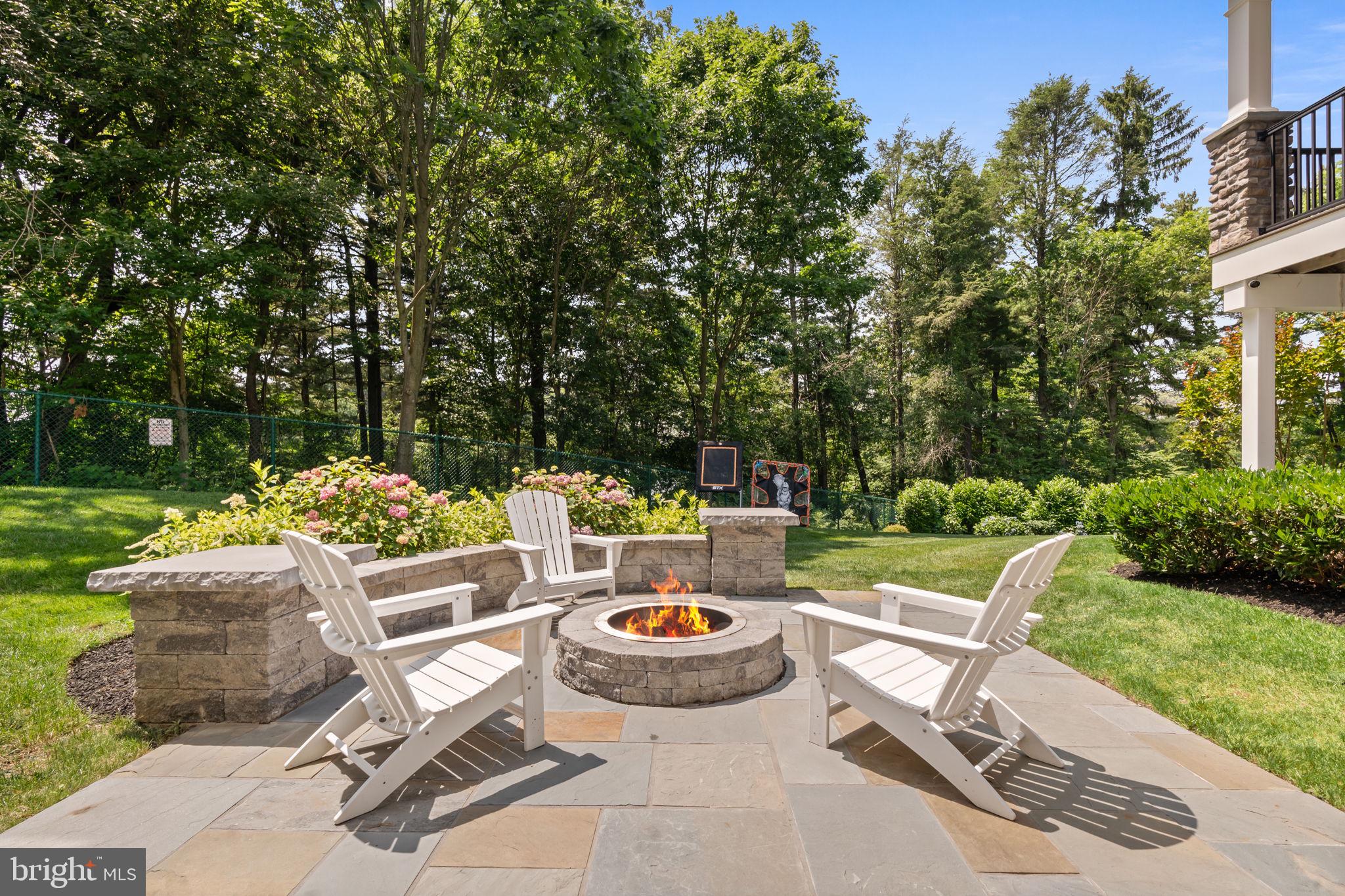 EDGEWATER - Residential