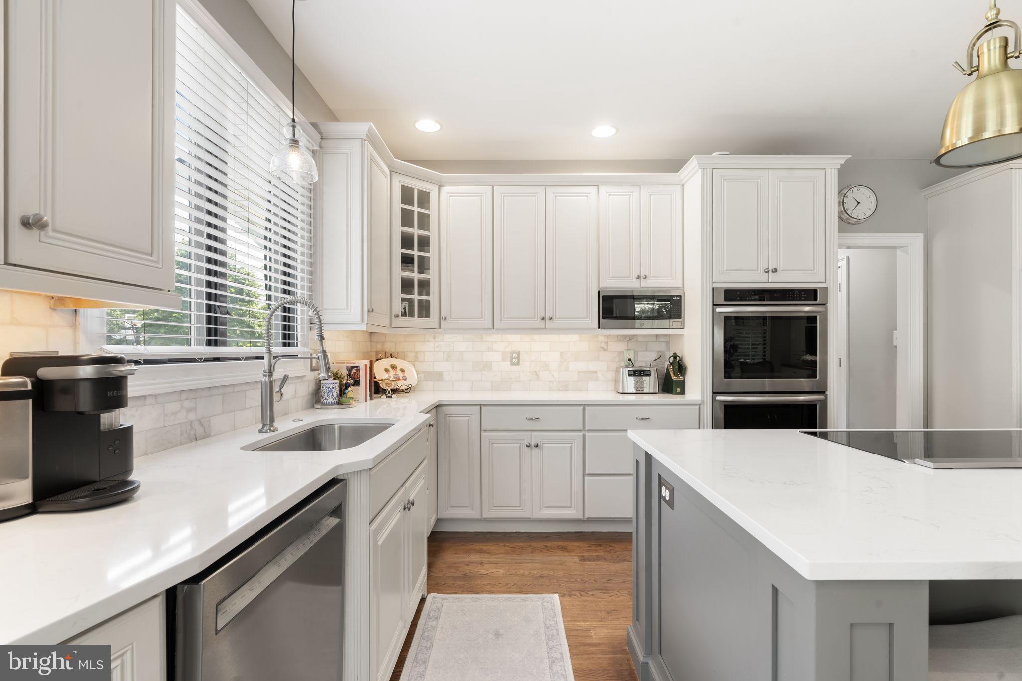 EDGEWATER - Residential