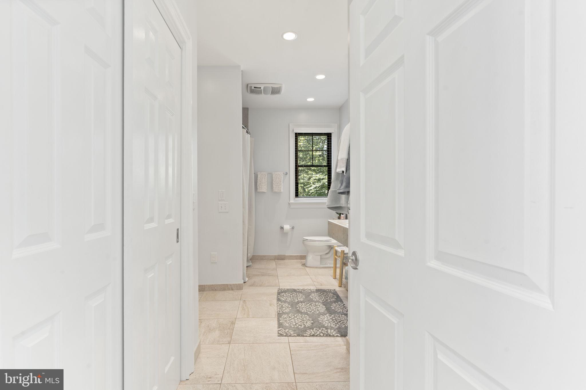 EDGEWATER - Residential