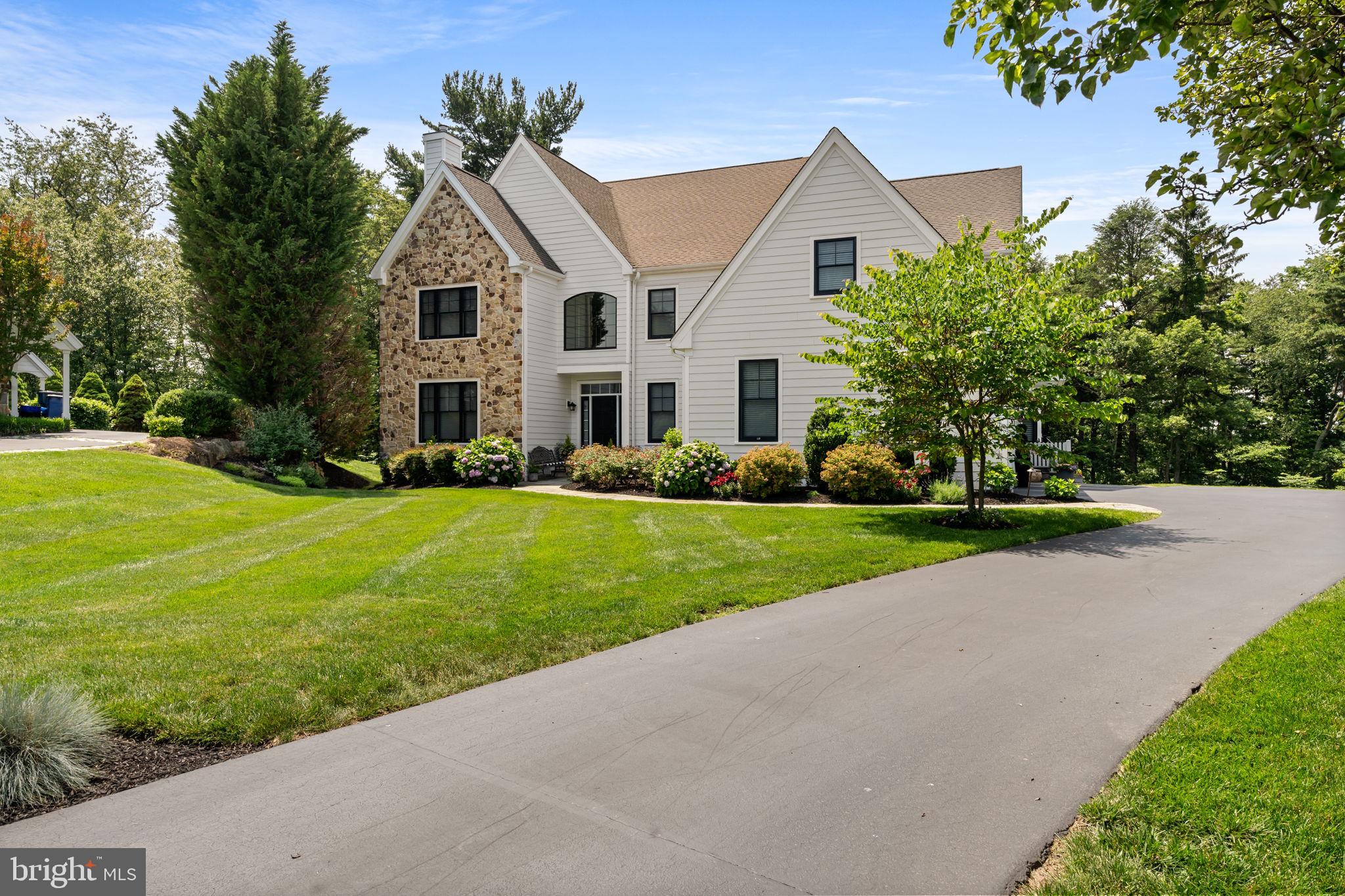 EDGEWATER - Residential