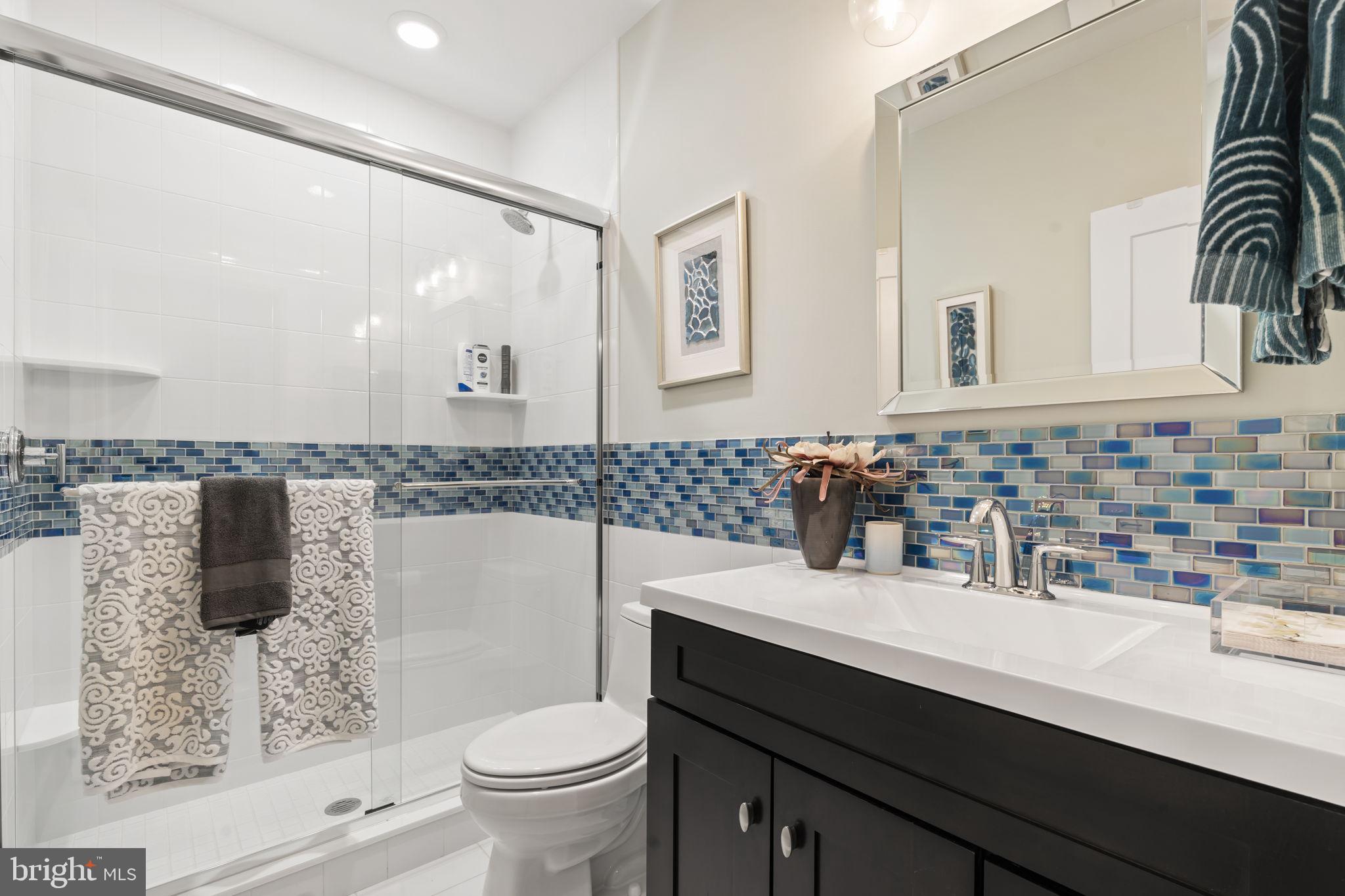 EDGEWATER - Residential