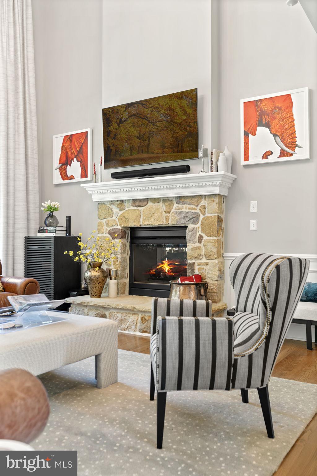 EDGEWATER - Residential