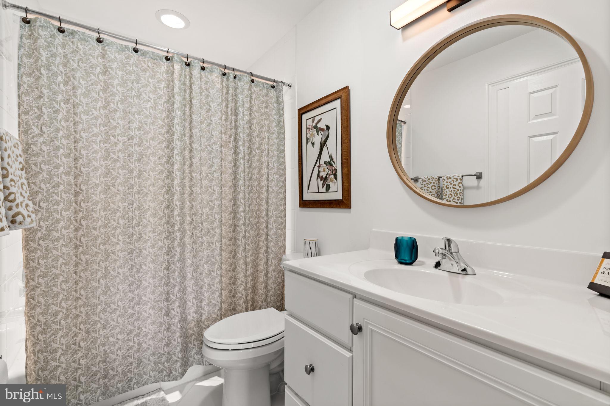 EDGEWATER - Residential