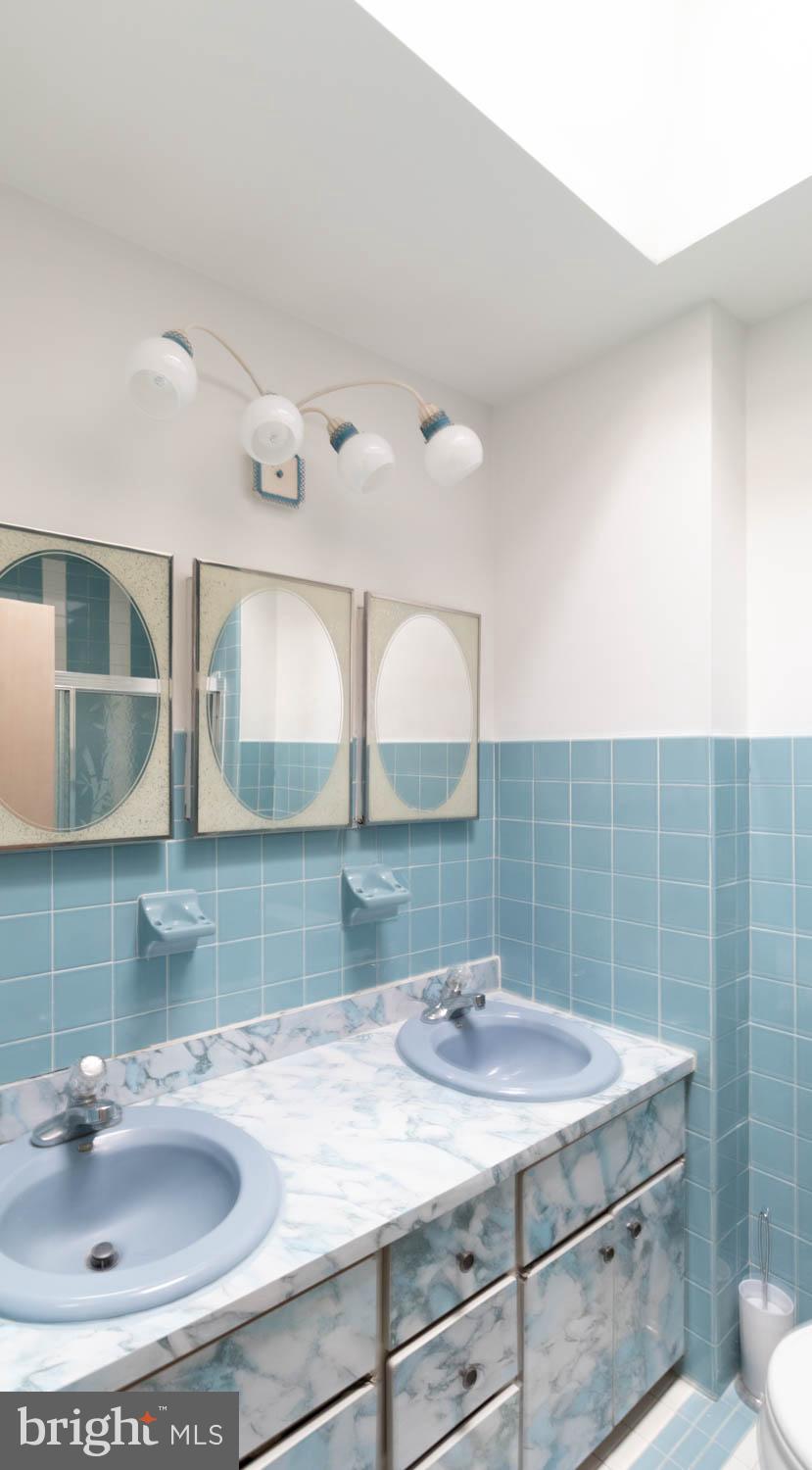 SOMERTON - Residential