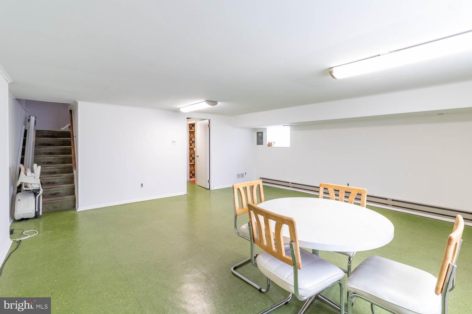 SOMERTON - Residential