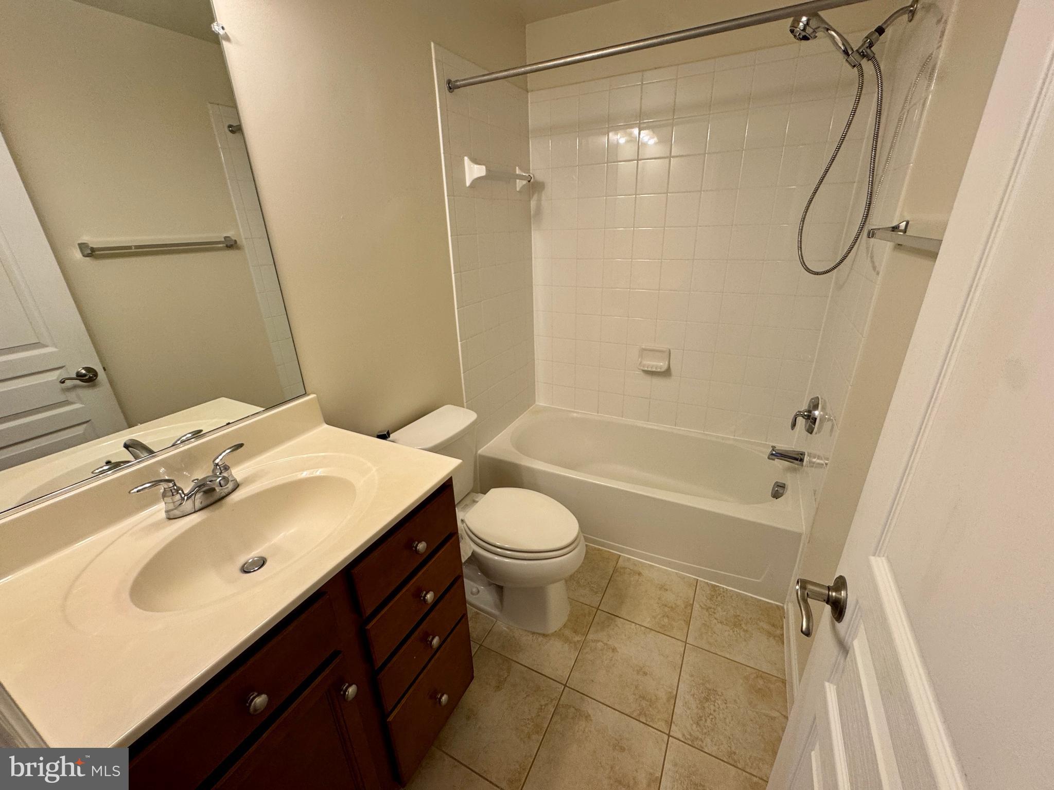 CHESTERFIELD A CONDOMINIUM - Residential Lease