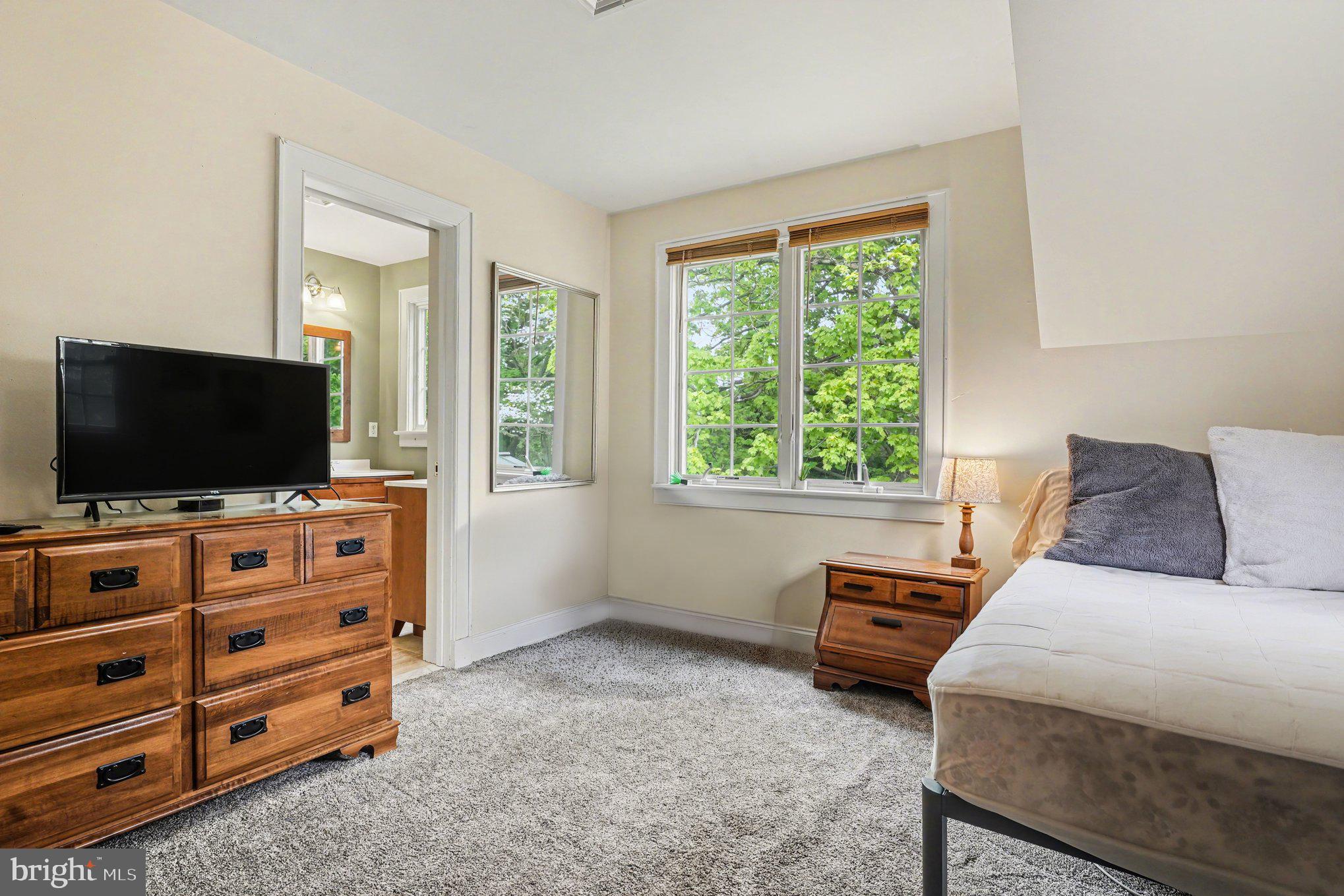 SPRING VALLEY - Residential