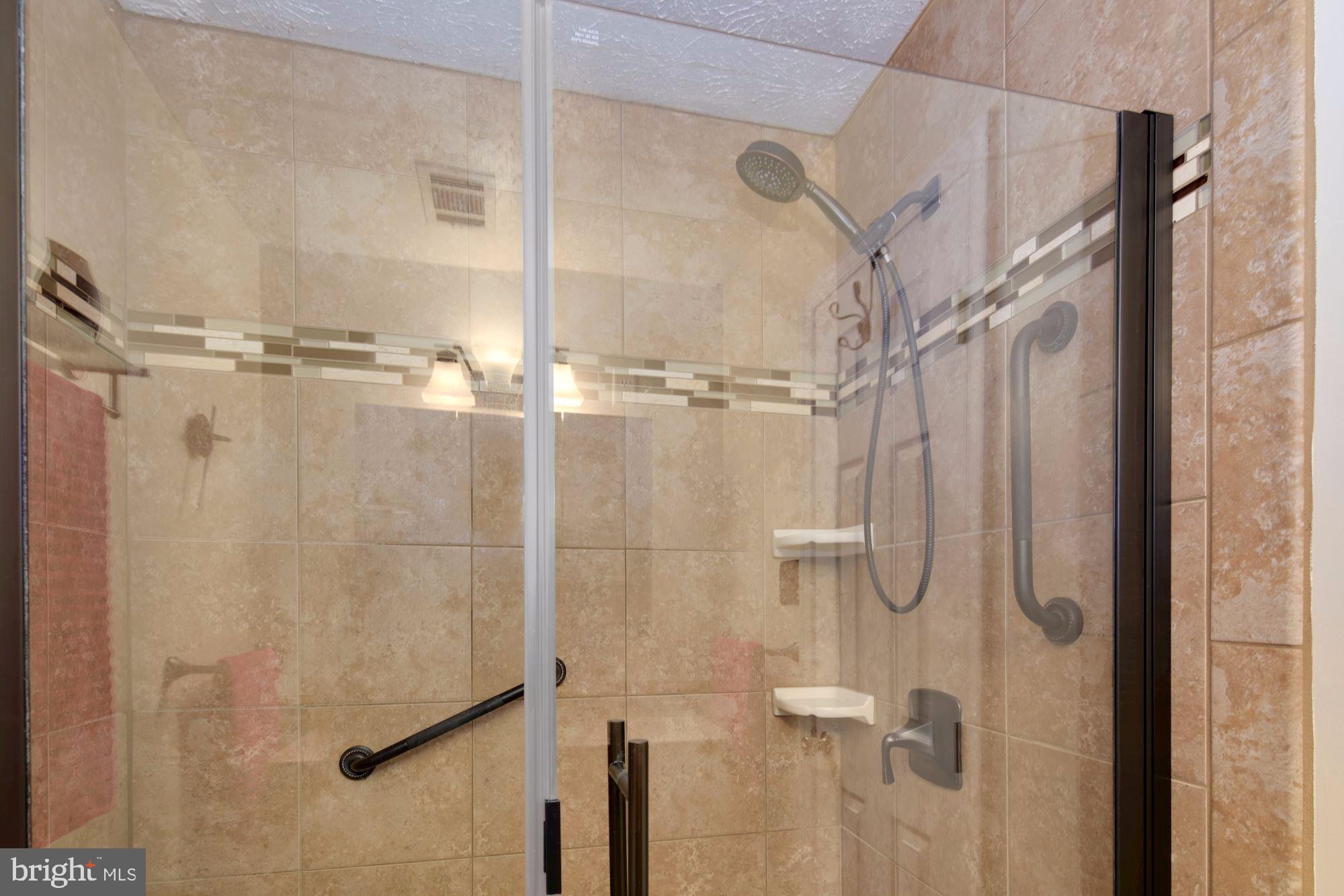 PROVINCES - Residential