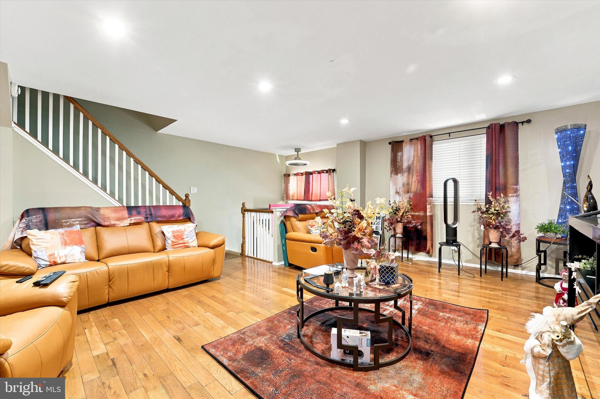 1205 W MASTER STREET